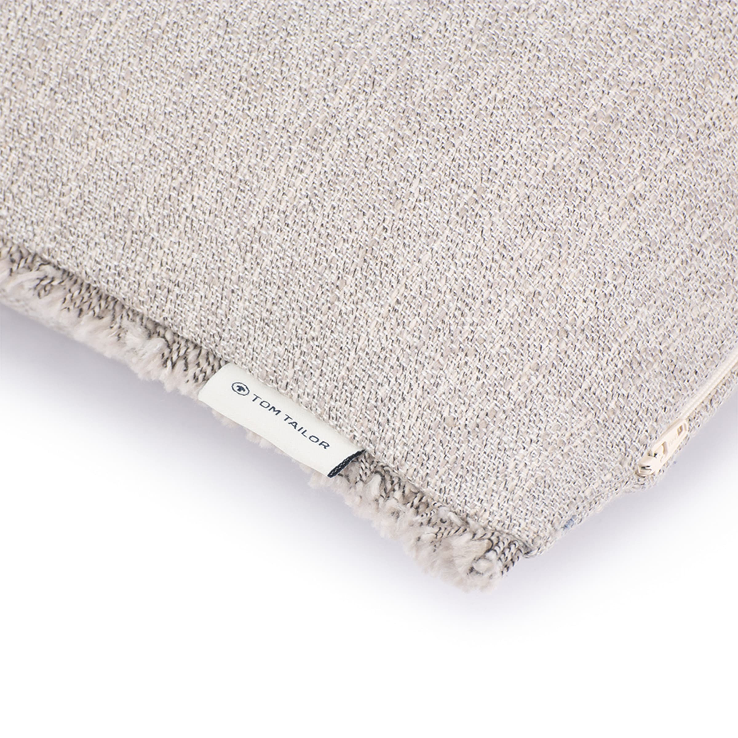   Kissenhülle »Structured Fringes« mit seitlichem Fransenabschluss