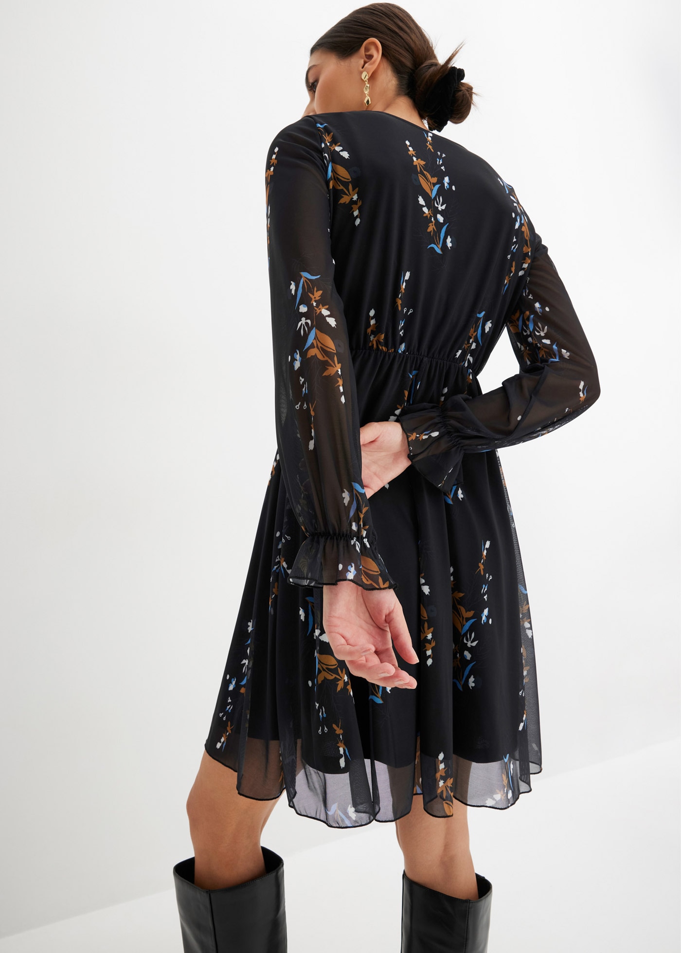 bonprix Mini-robe mit langem Arm, aus Polyester und Elasthan, mit floralem Print