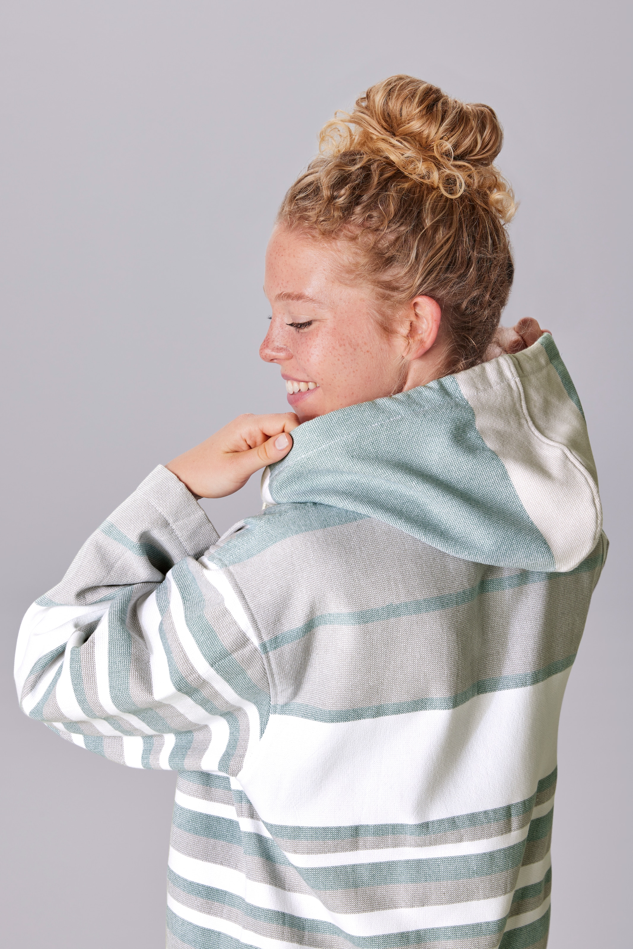 my home Bademantel »Melli, ideal für Sauna & Spa, Hotelbademantel, Morgenmantel« 1 Stk. tlg., Damenbademantel, Baumwolle, Polyester, gestreift