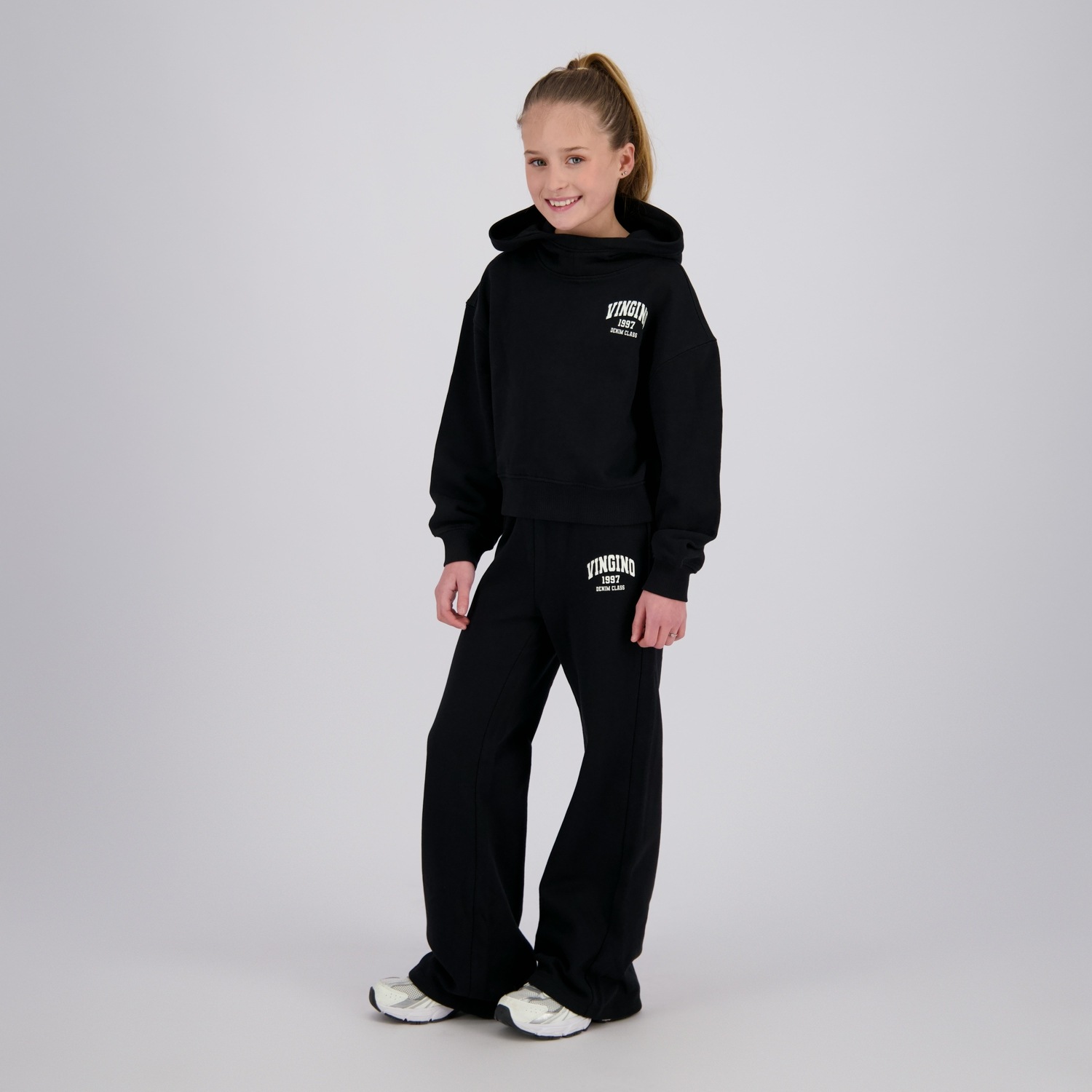 Vingino Sweat à capuche , kurz / mit Logo-Print / für Girls
