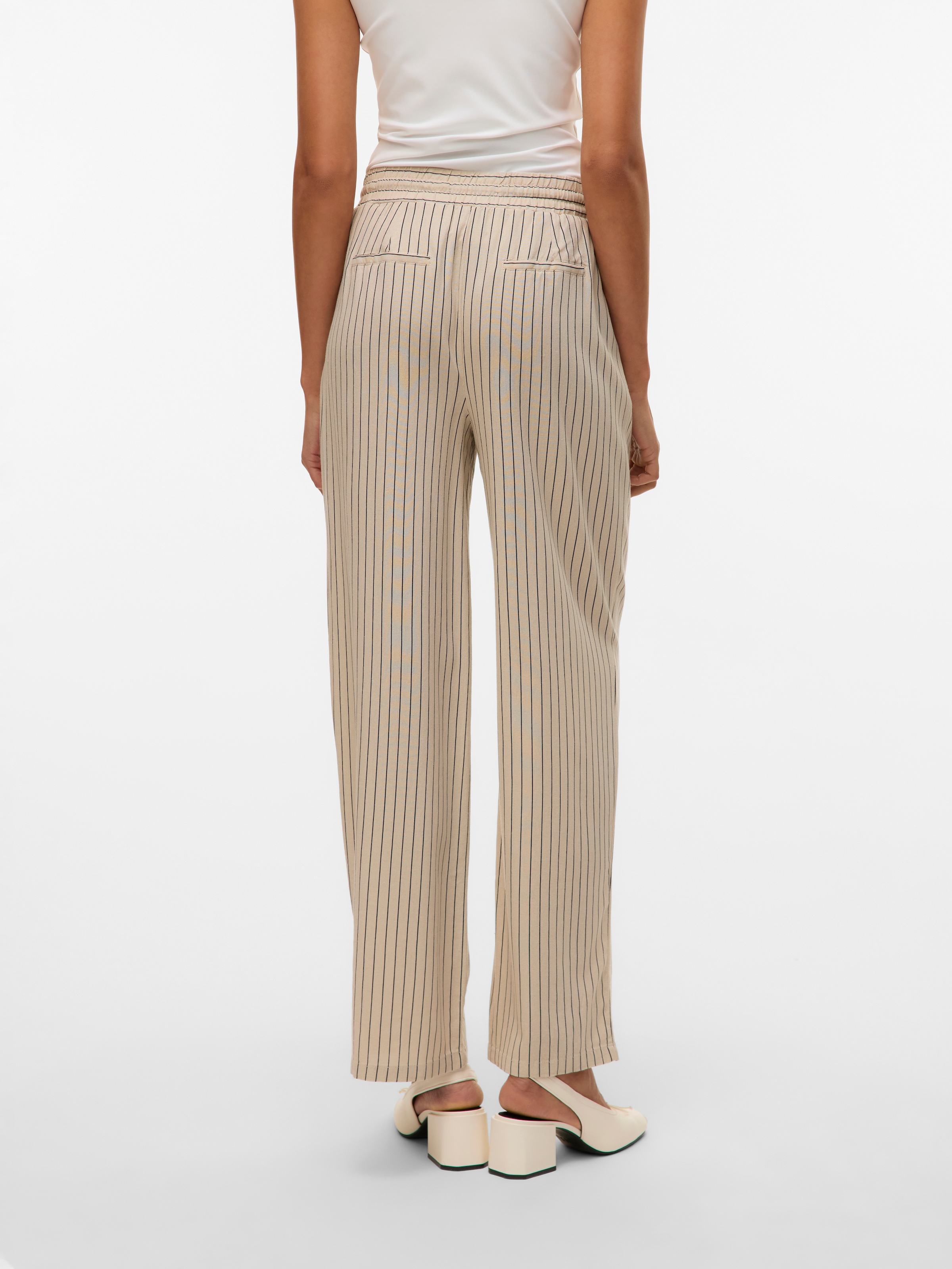 Vero Moda Schlupfhose »VMJESMILO HW WIDE PANTS WVN NOOS«  mit Seitentaschen