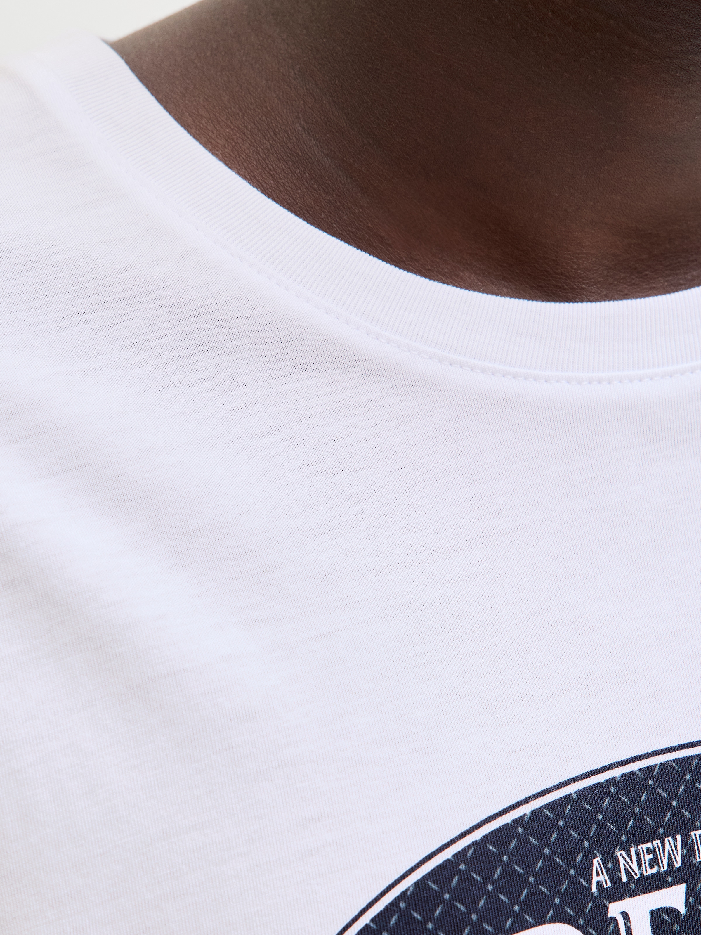 Jack & Jones Shirt à col rond »JJEDOVER DENIM TEE SS O-NECK SN« mit Logobranding