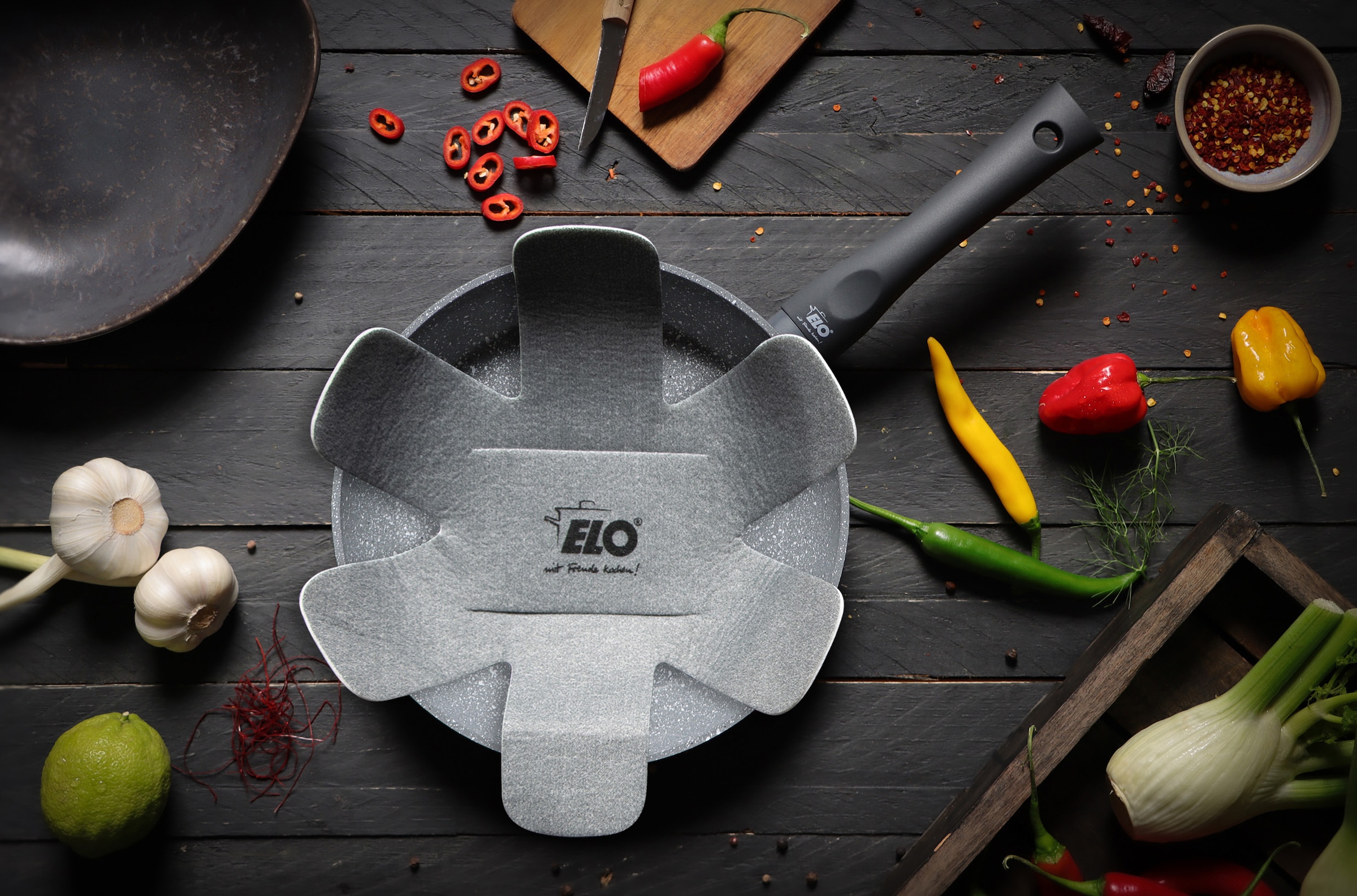 Elo Basic Poêle à frire »Colorio mit farbigem Protektor« Aluminium 1 tlg. hellgrau mit passendem Pfannenschoner