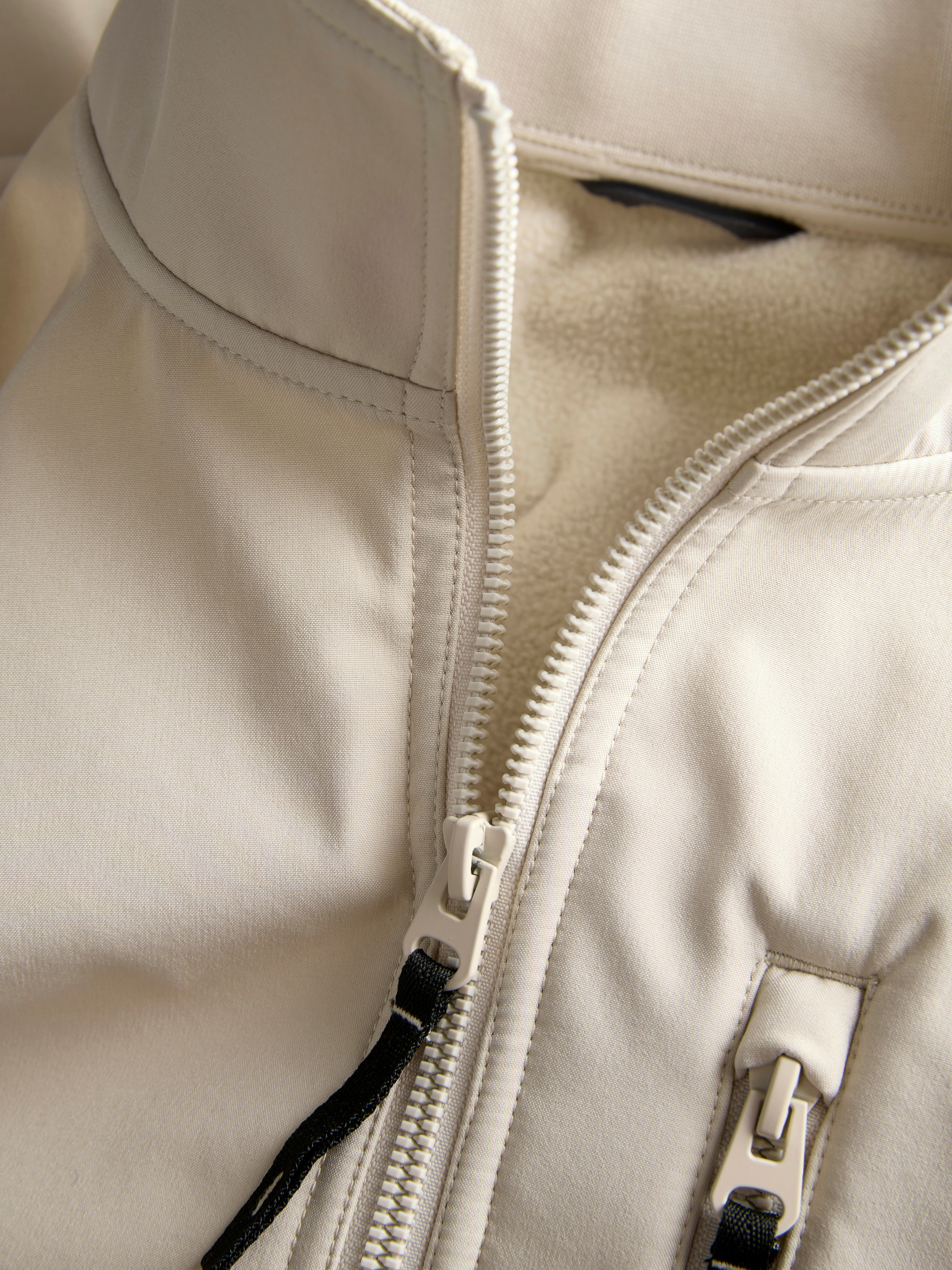 Jack & Jones Veste softshell »JJEPARKER SOFTSHELL BOMBER SN« mit Brust-Reissverschluss