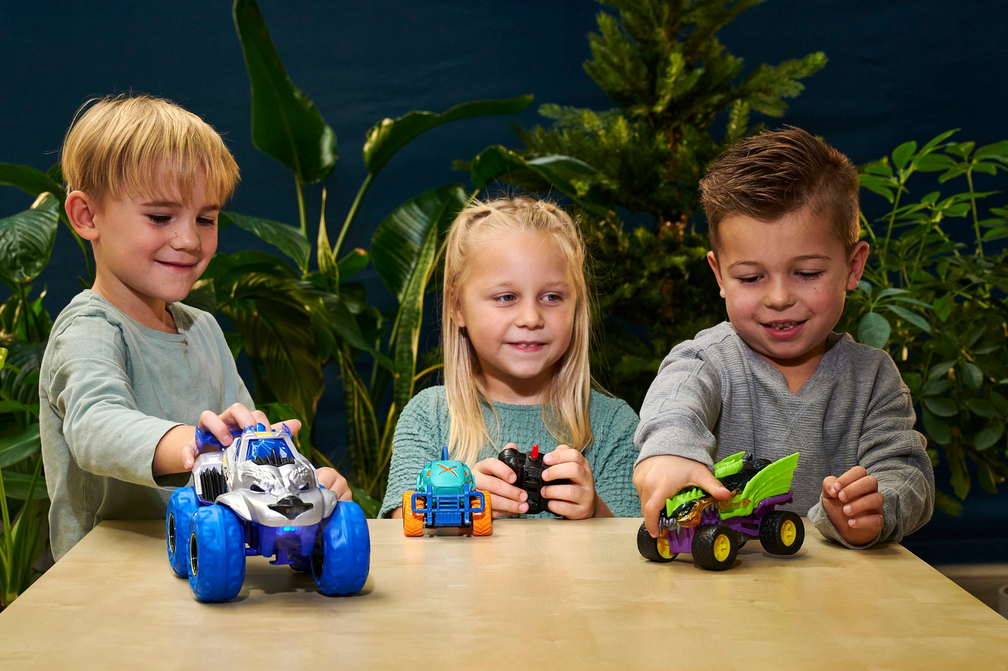 Dickie Toys Jouet Monstertruck »Artic Ice Monster« mit Licht und Sound