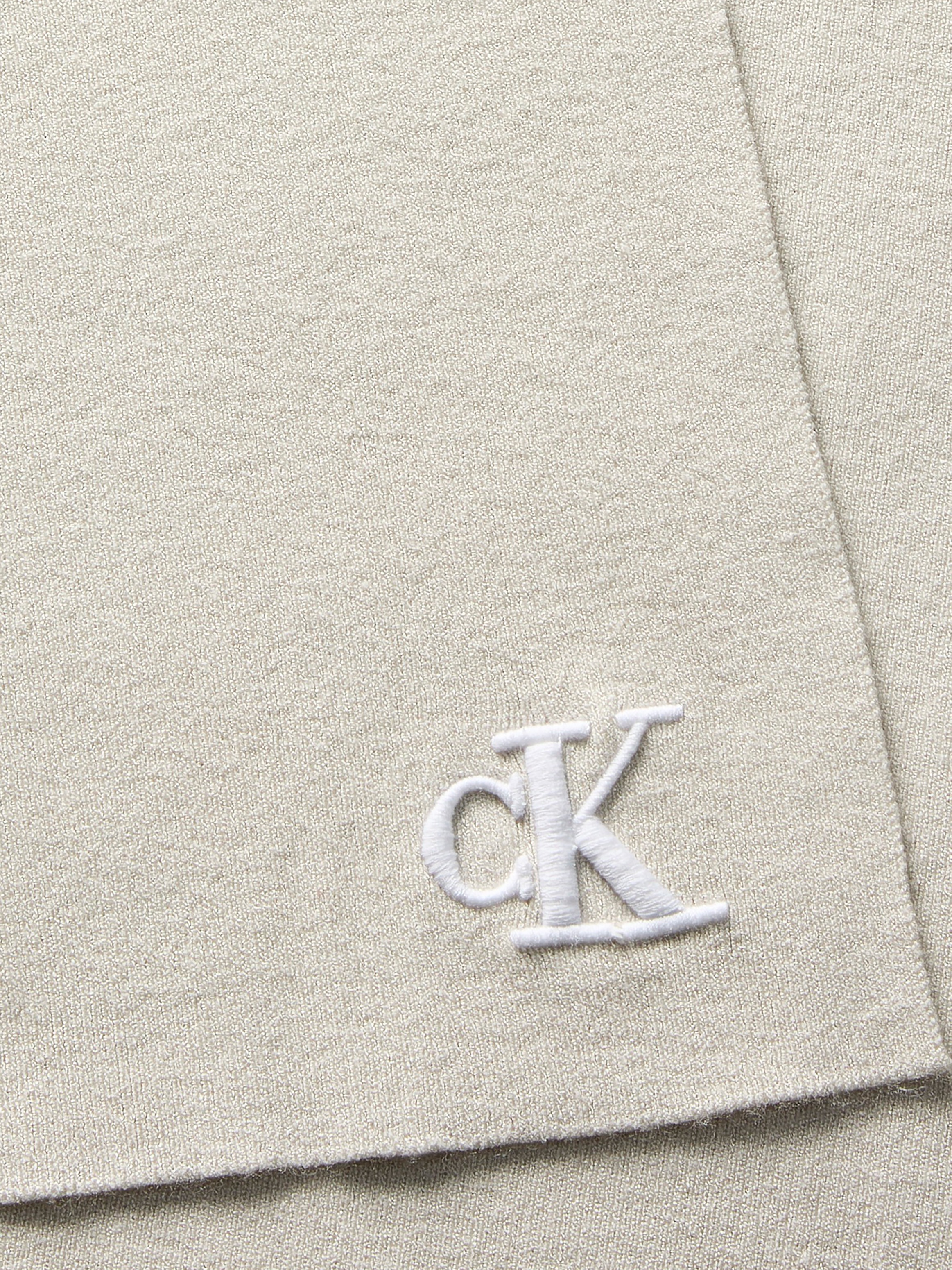 Calvin Klein Strickschal »CK FINE RIB KNITTED SCARF« Regular fit mit Markenlogo