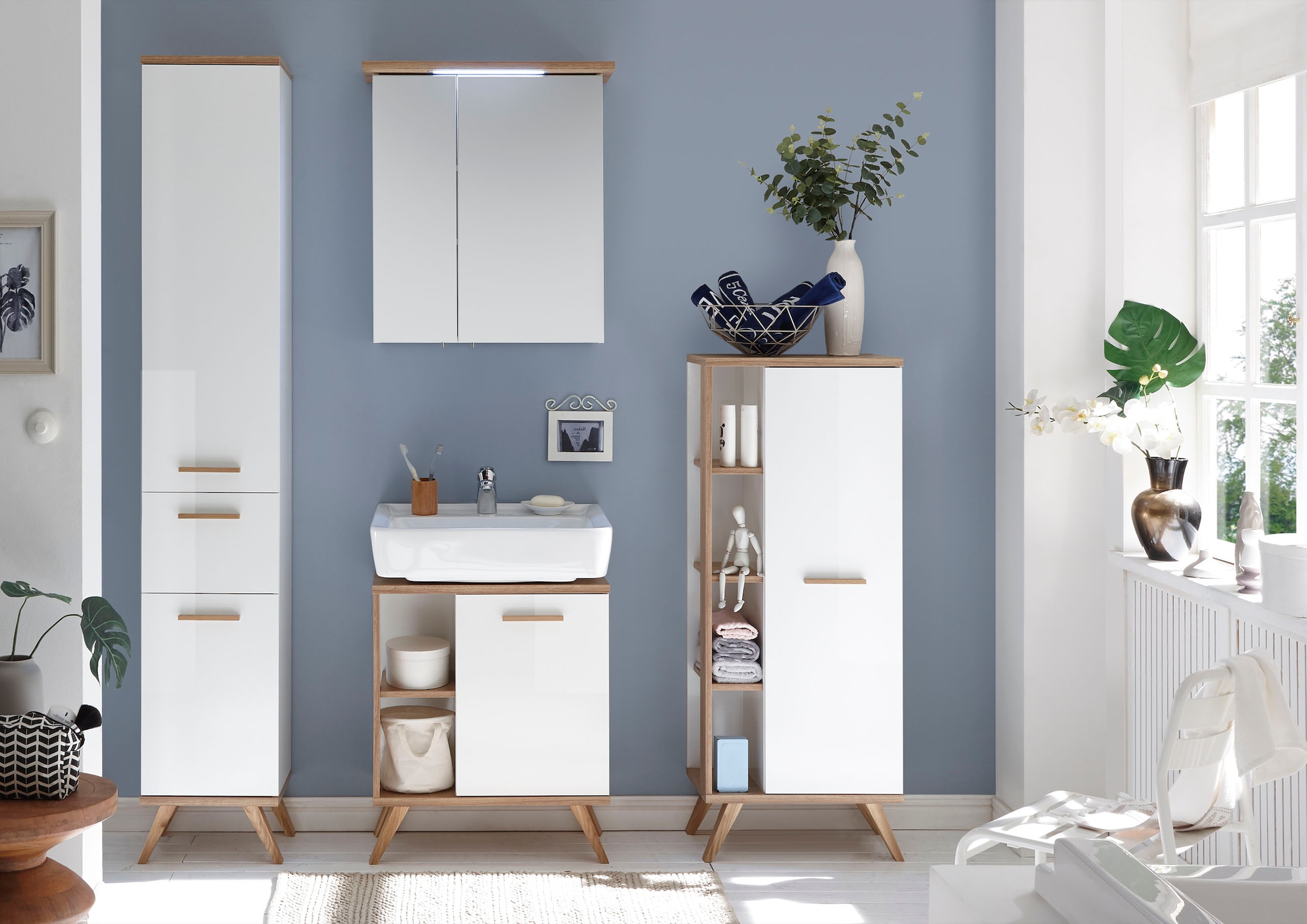 Saphir Midischrank »Quickset Badschrank 50,5 cm breit, 1 Tür, seitliche Ablagen« Badezimmer-Midischrank inkl. Türdämpfer, Griffe in Holz