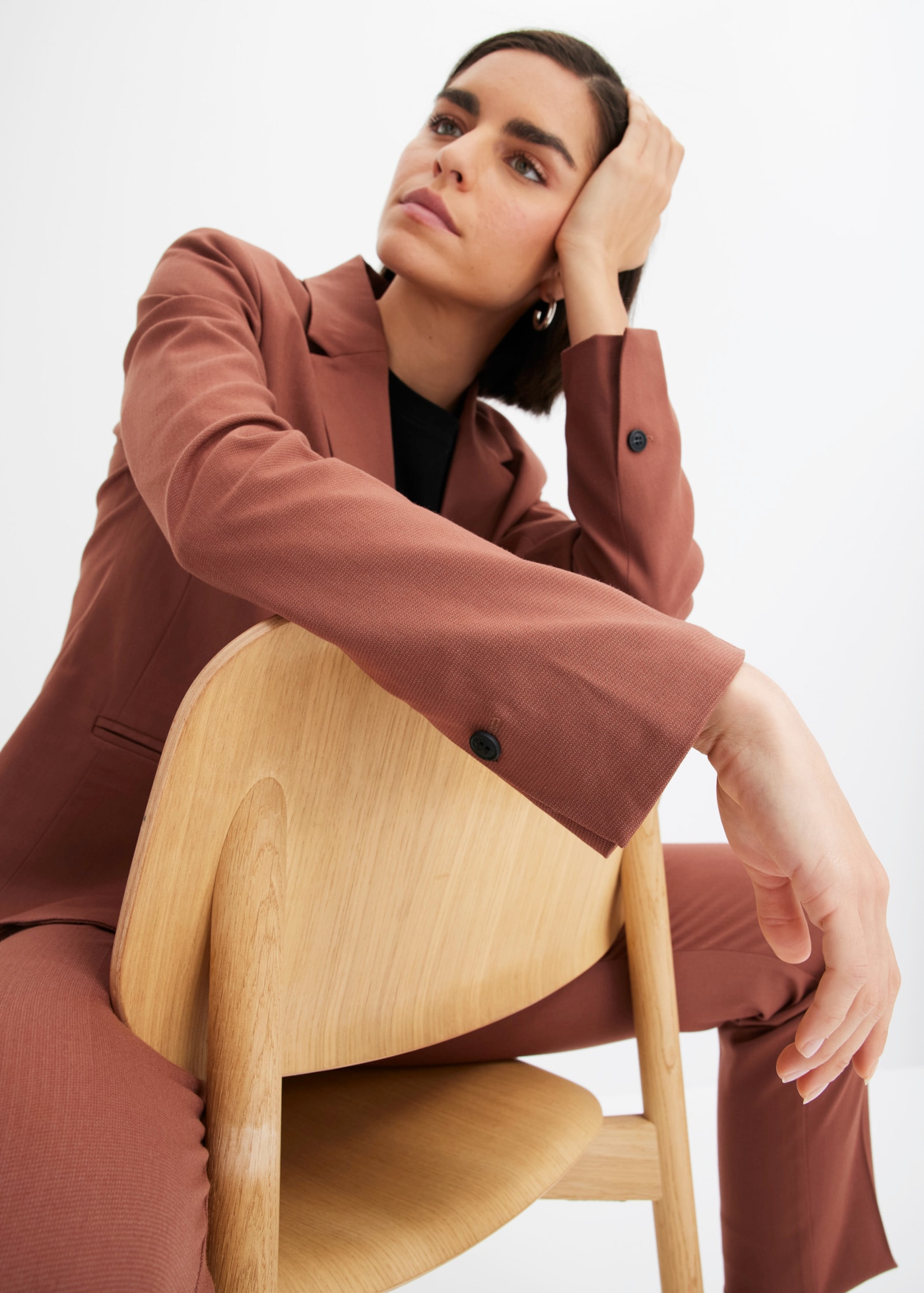 bonprix Veste blazer »Blazer« Style festif, coupe étroite, avec poches passepoilées