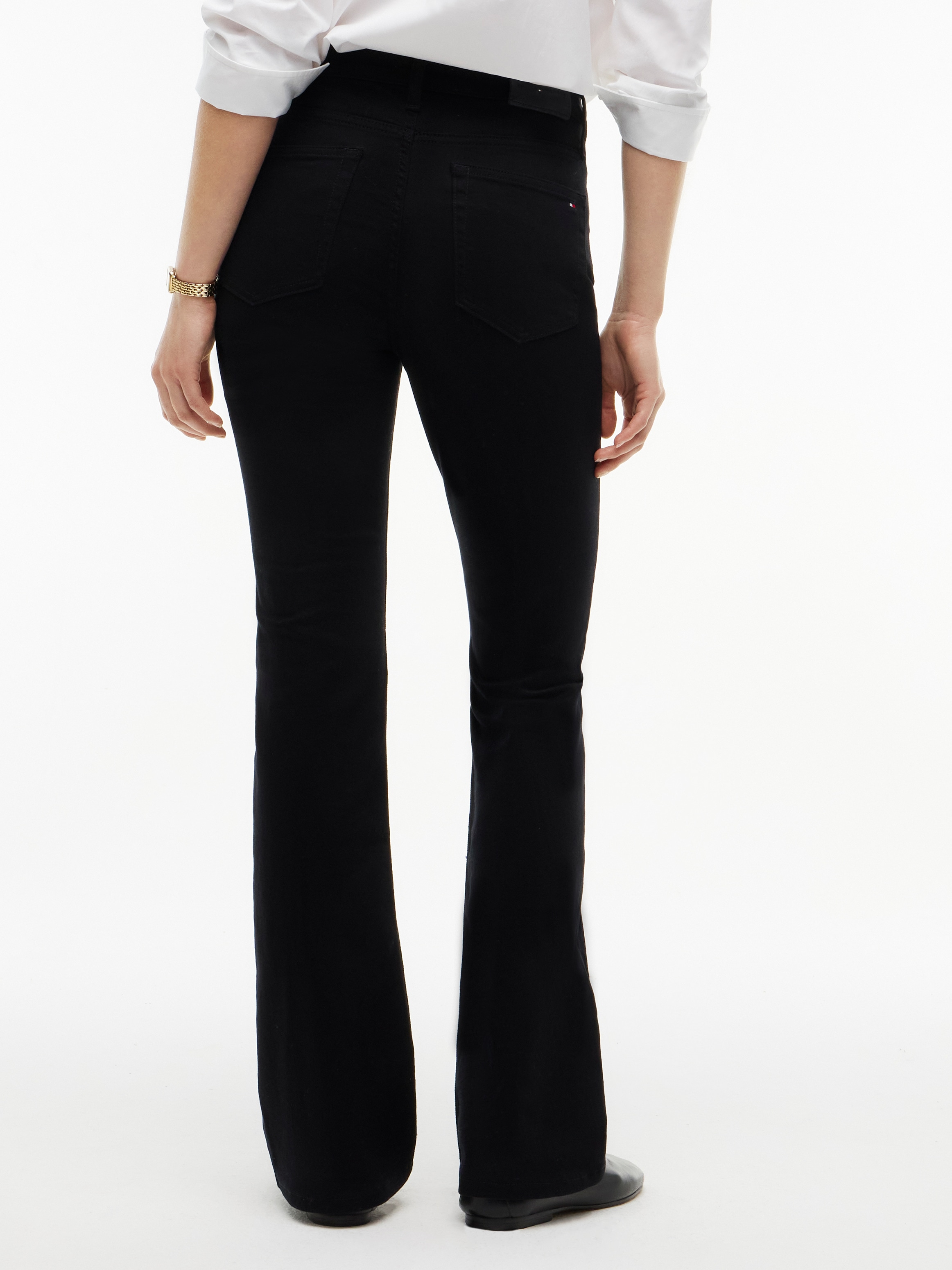 Tommy Hilfiger Jeans bootcut »SKYE MID RISE BOOTCUT STAY BLACK« Mélange de coton, coupe bootcut, taille moyenne