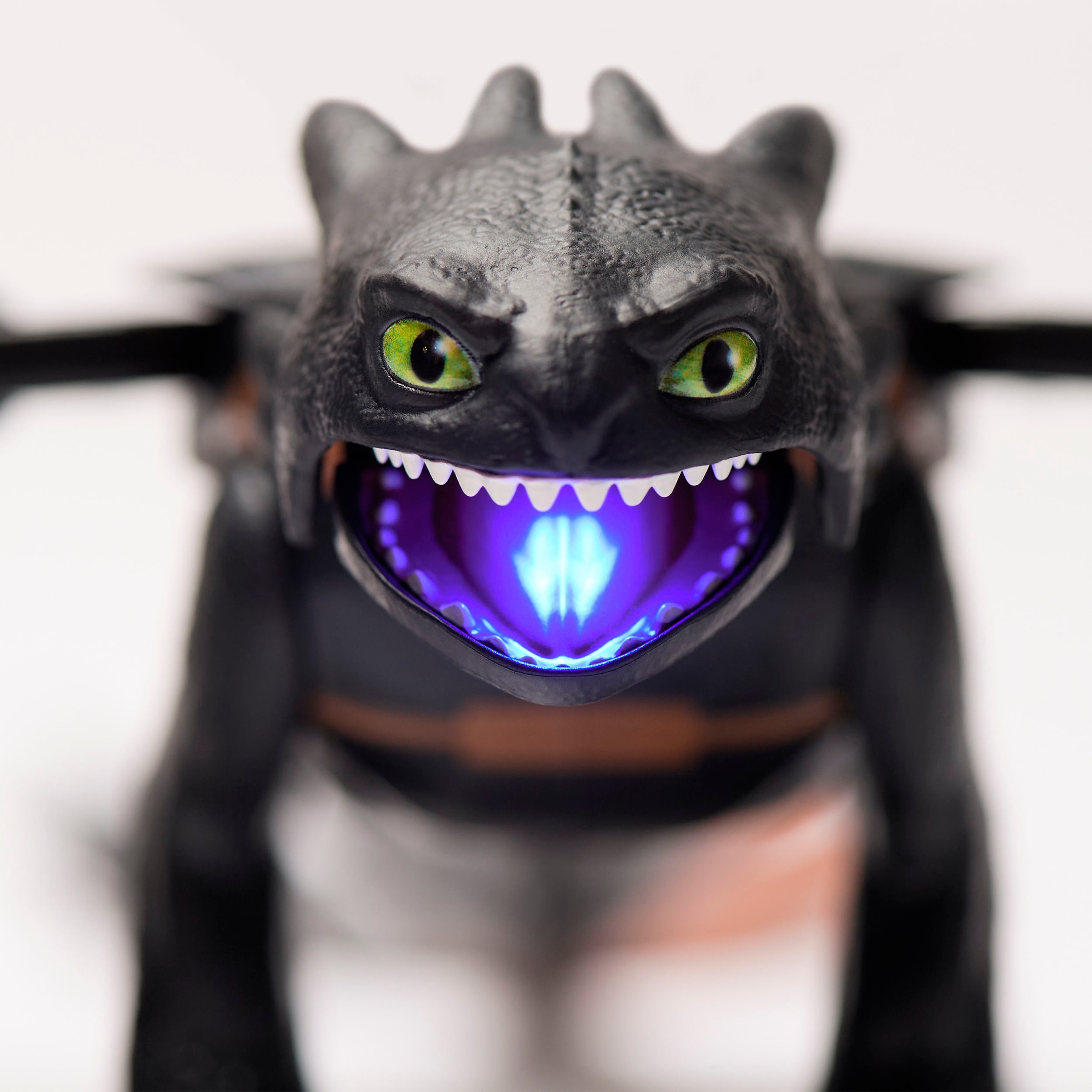 Spin Master Spielfigur »Dragons Movie - Plasma Blast Ohnezahn« mit Licht- und Soundeffekt