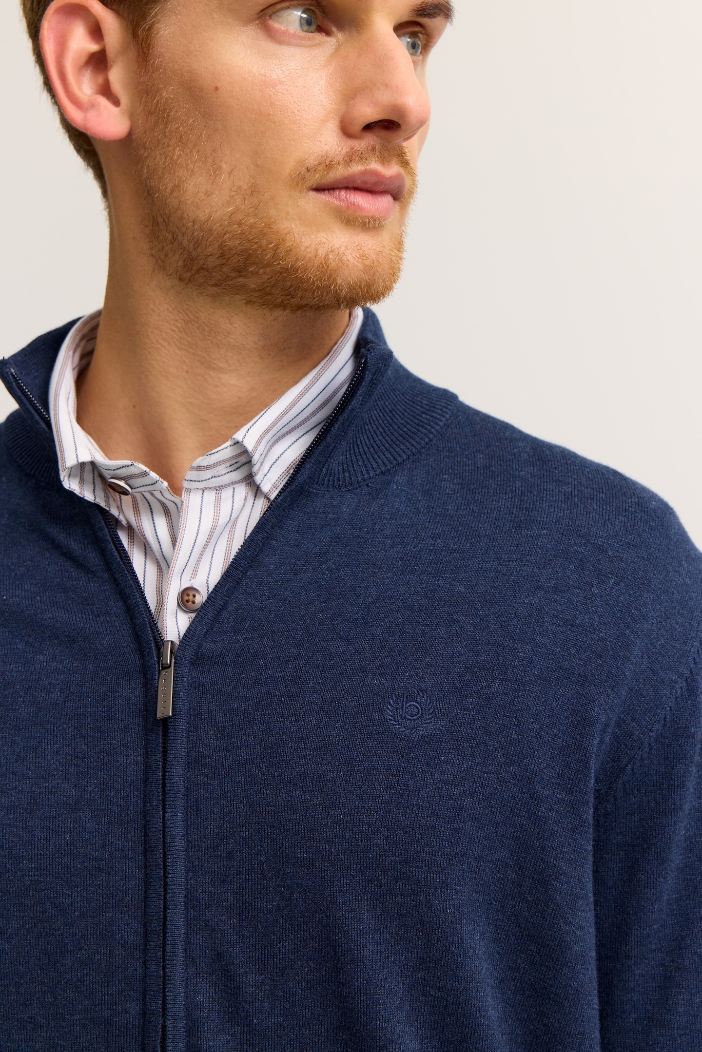 bugatti Veste en tricot »Regular Fit« aus Baumwolle mit Stehkragen