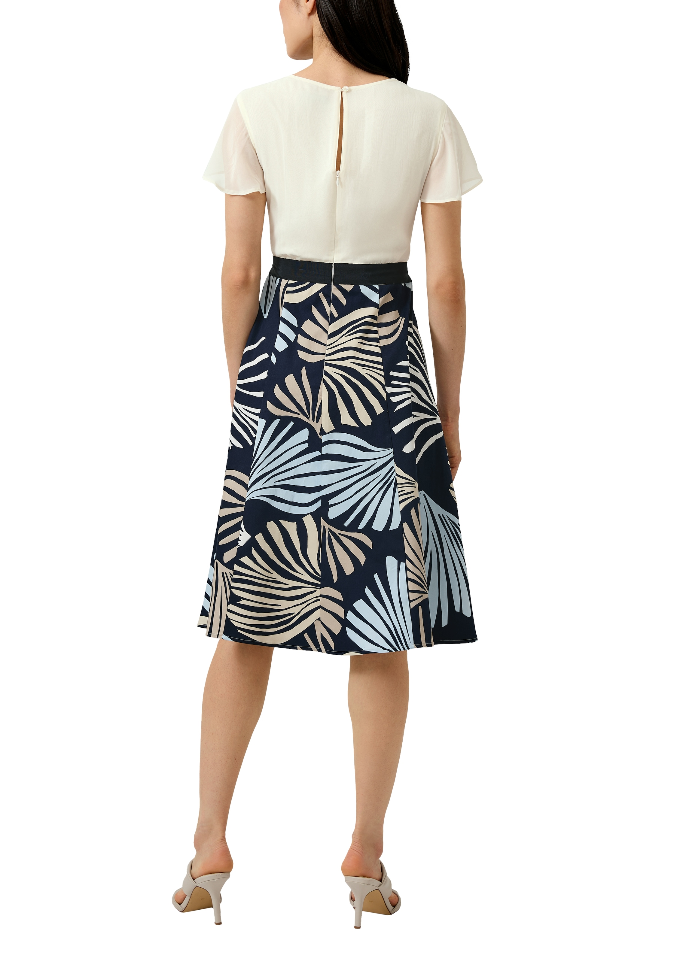 s.Oliver BLACK LABEL Midikleid Eingrifftaschen im Fabricmix und mit floralem Muster