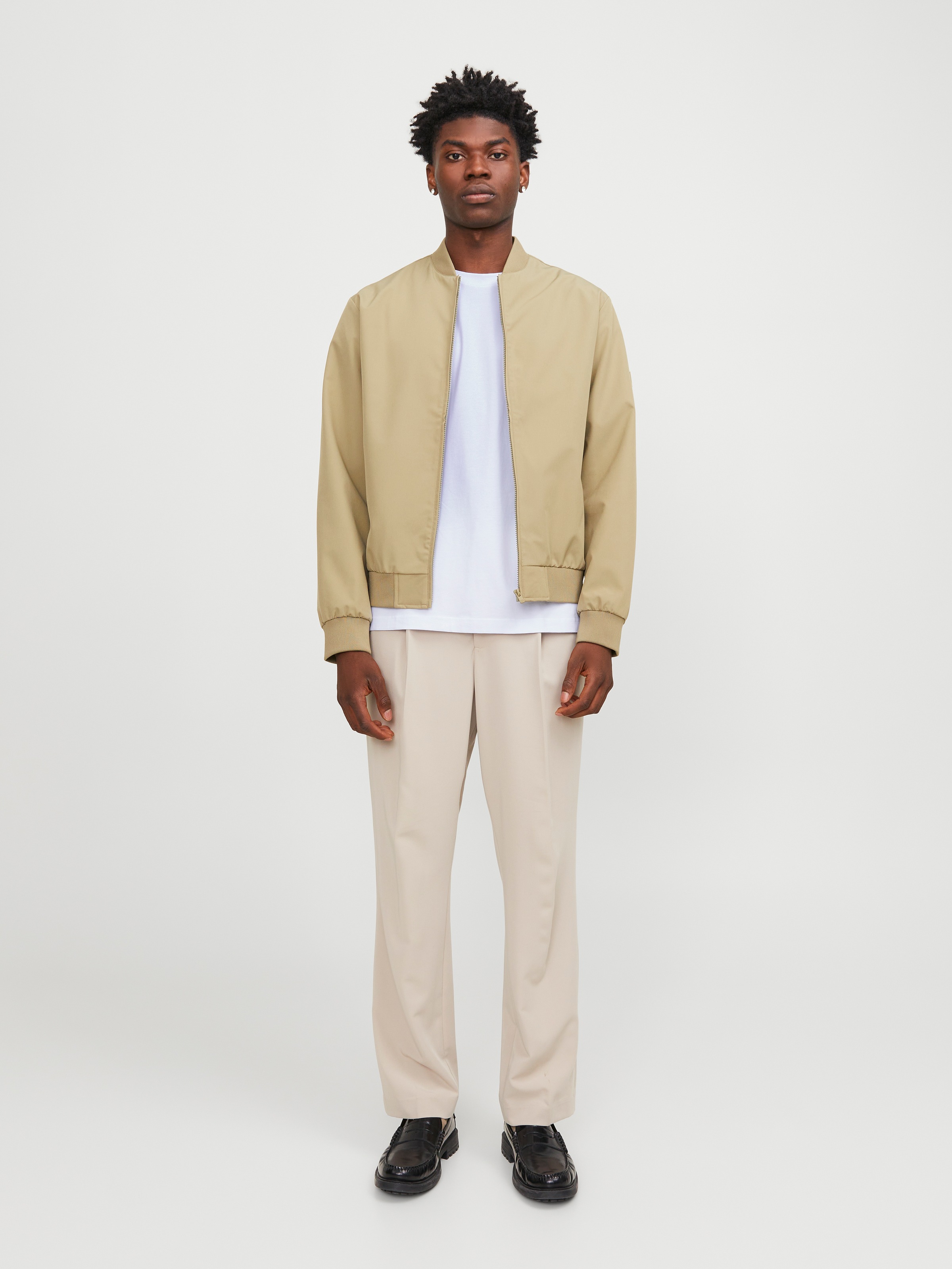 Jack & Jones Rundhalsshirt »JJEURBAN EDGE TEE SS O-NECK NOOS« mit Rundhalsausschnitt