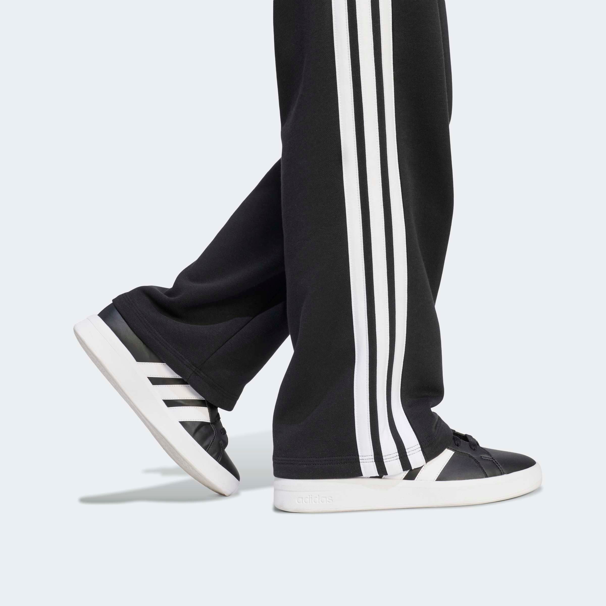 adidas Sportswear Pantalon de sport »ESSENTIALS«  pour enfants, en coton, avec ceinture élastique, coupe normale