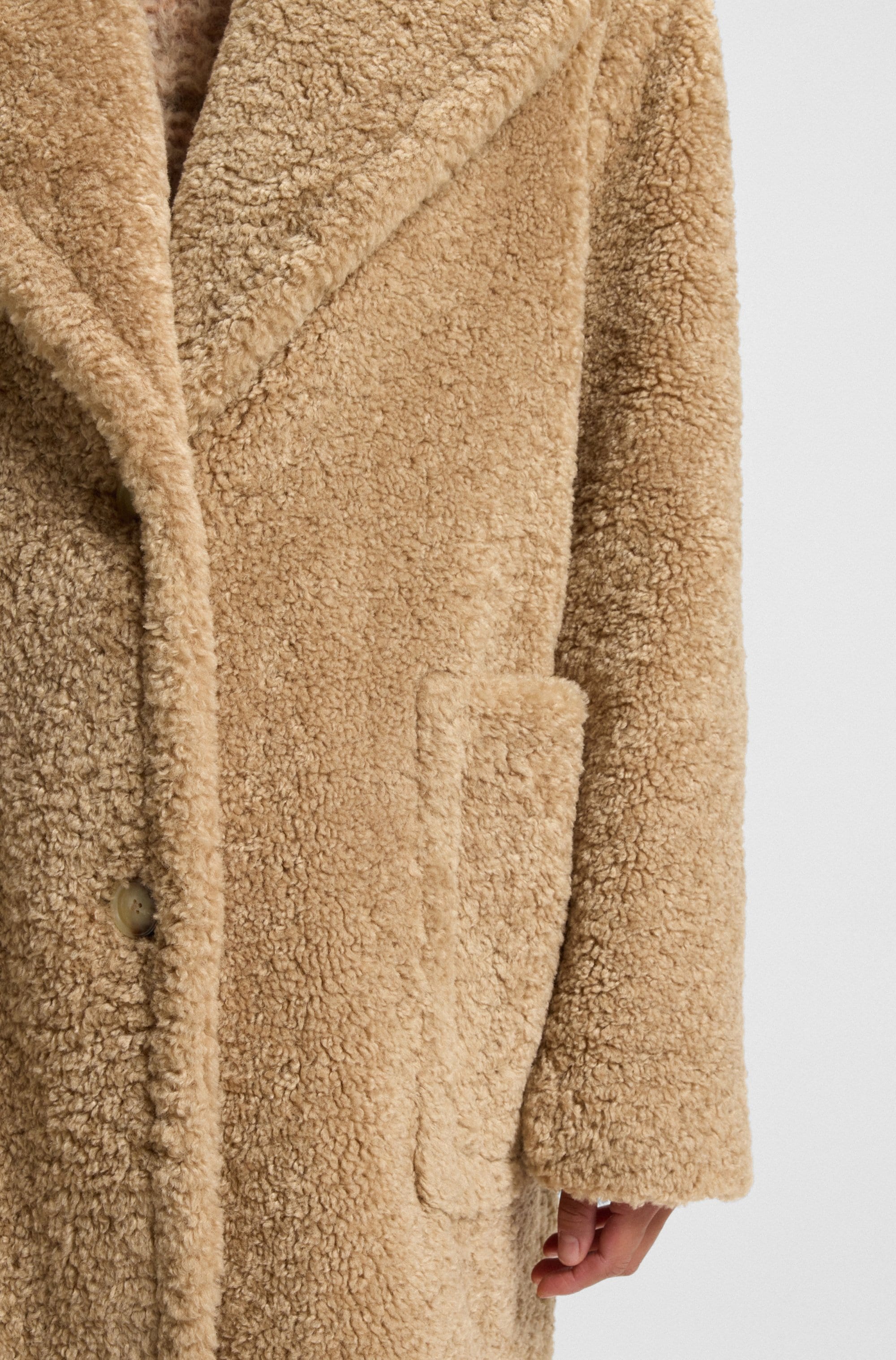 BOSS ORANGE Kurzmantel »Catedy Premium Damenmode« aus softem Teddy, Relaxed Fit