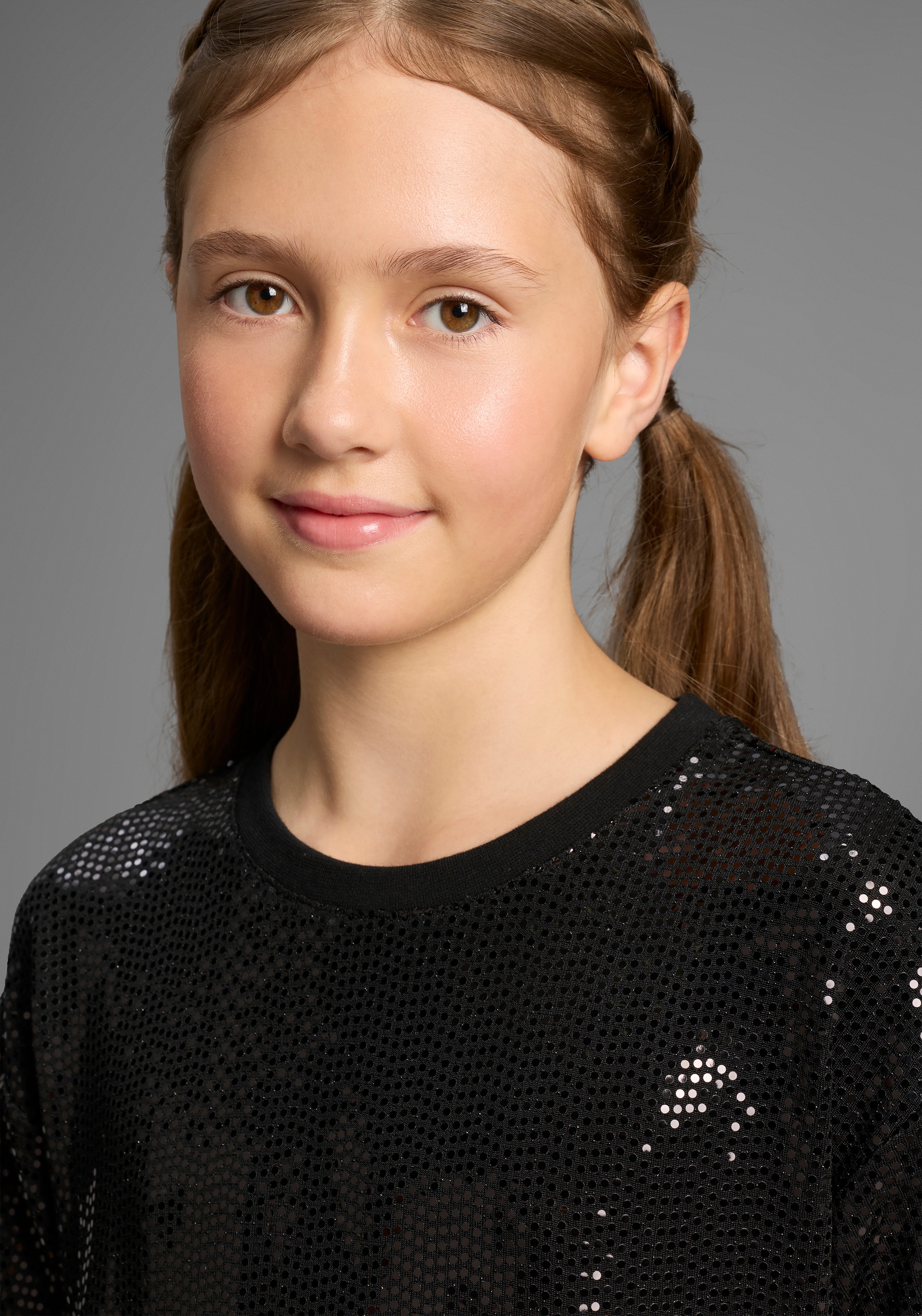Bruno Banani T-shirt »festliches Glitzershirt in Paillettenoptik, für Mädchen« Für TEENS, Shirt aus glitzernden Material