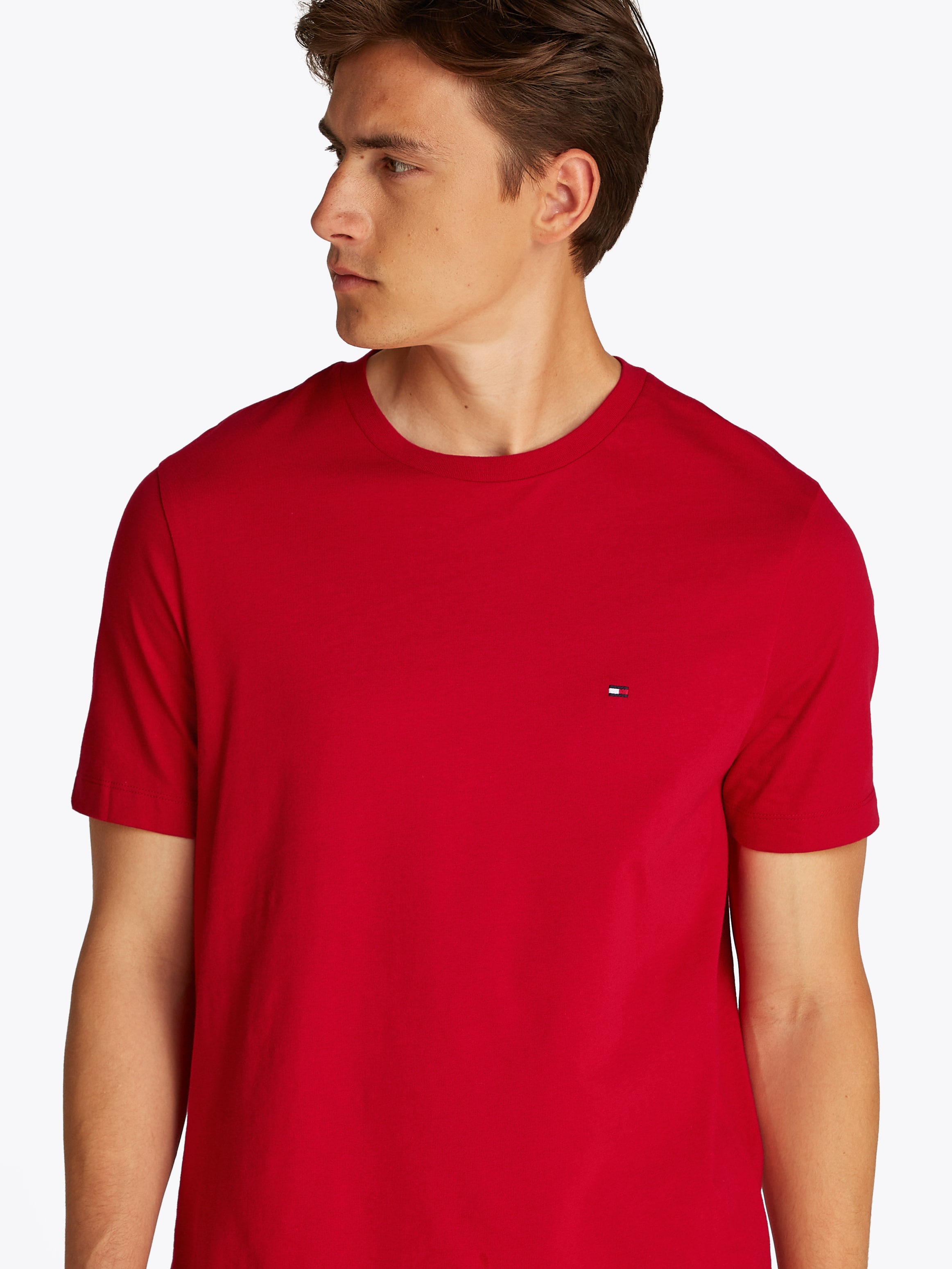 Tommy Hilfiger T-shirt »ESSENTIAL REG FIT SOLID TEE mit Stickerei und Rundhals« unifarben, casual, regular fit, Baumwolle, Rundhals