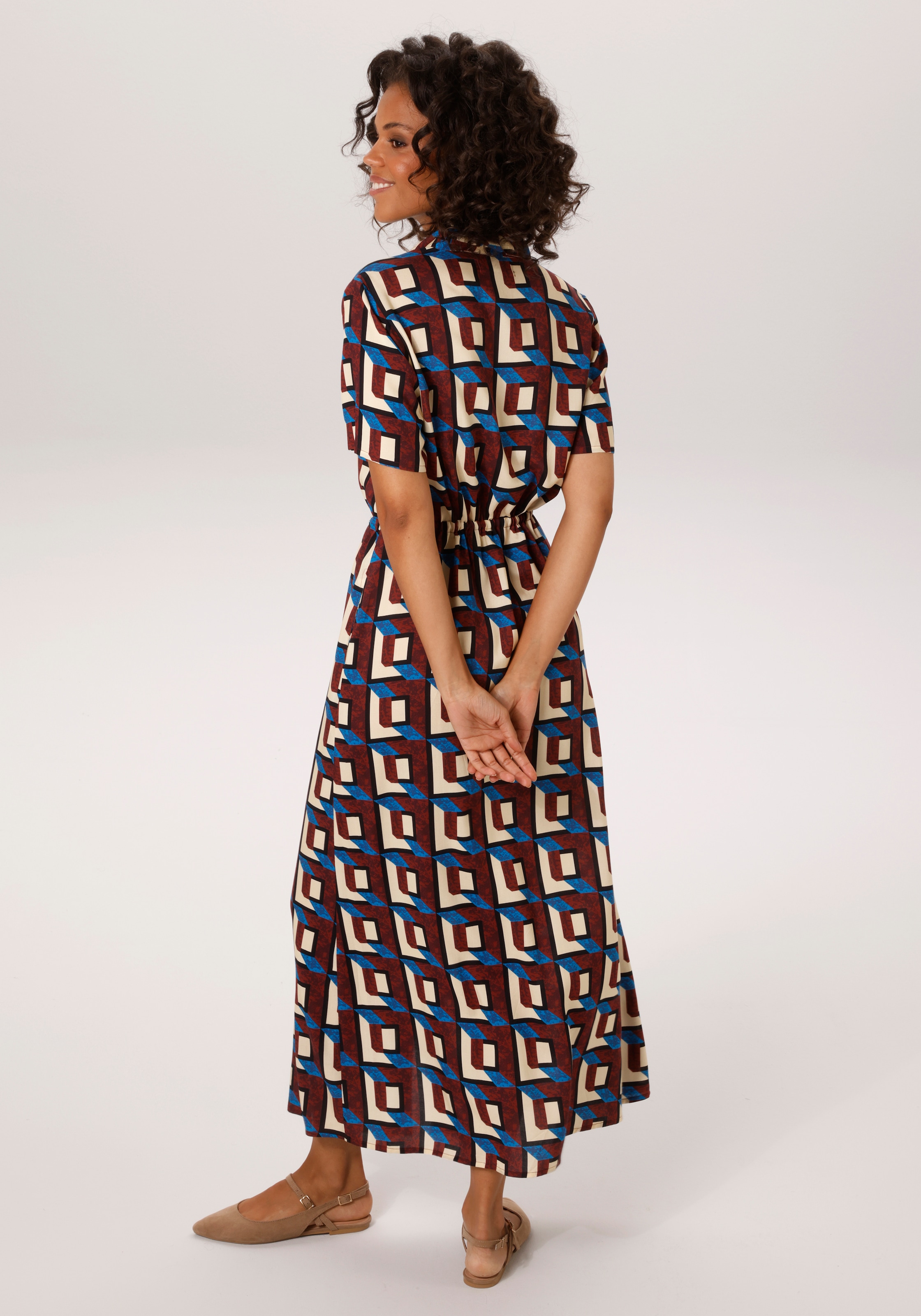 Aniston CASUAL Robe d'été mit trendfarbenem, grafischen Druck - NEUE KOLLEKTION