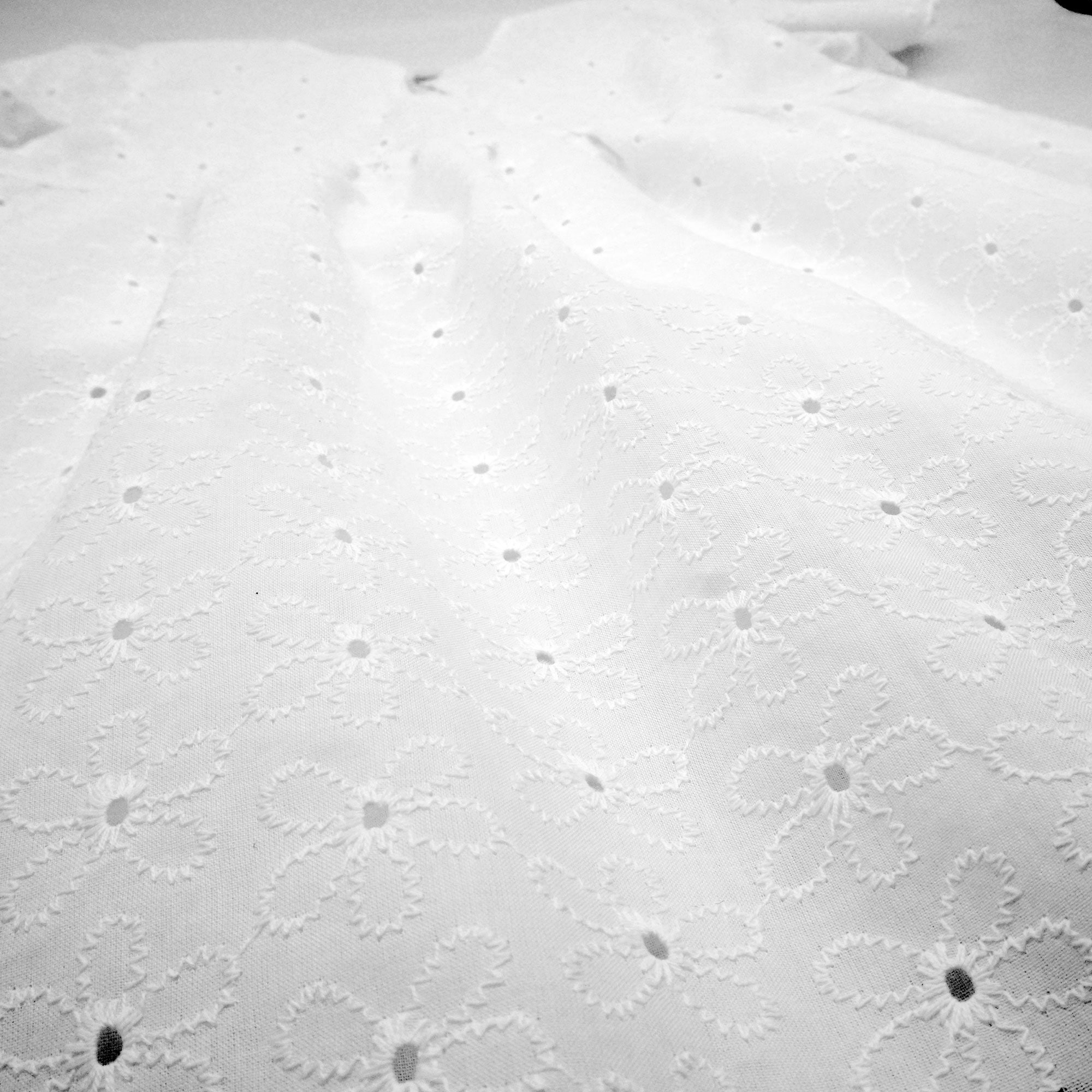 MAXIMO Robe chemisier 1 tlg. Schneeweiss, Blütenstickerei, Rundhalsausschnitt, Kleinkind, Mädchen