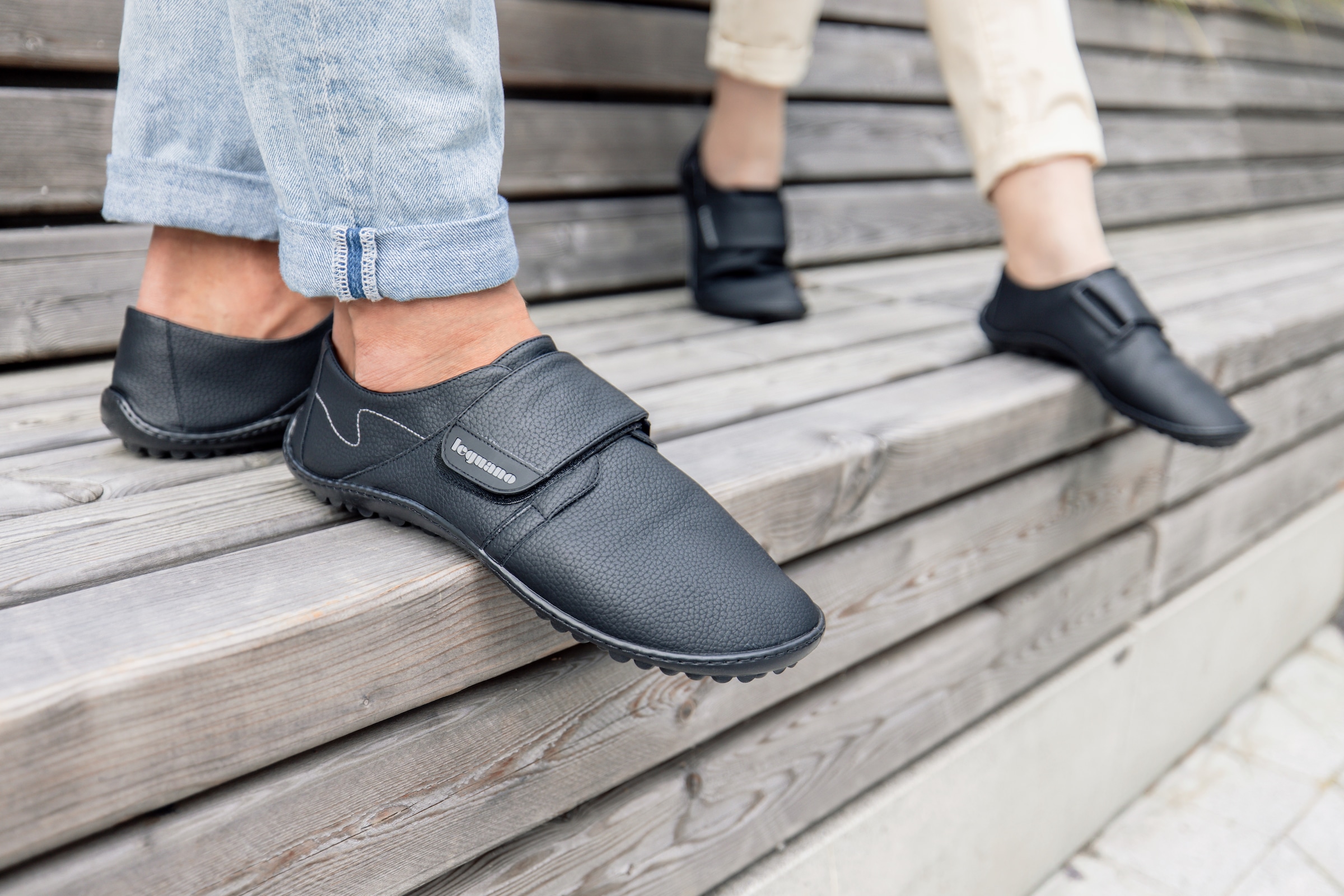 Leguano Chaussures pieds nus »NERON«  chaussure à scratch, chaussure confortable, flats avec fermeture pratique à scratch