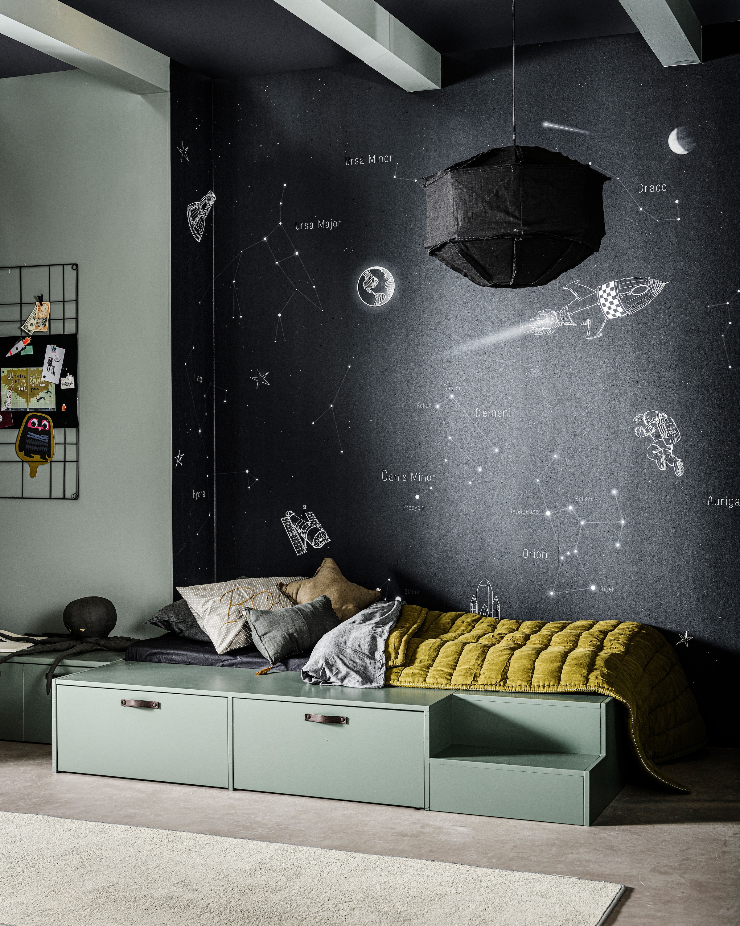 WOOOD Stauraumbett »Stage Massivholz FSC®-Kiefernholz mit Trittstufen 204 x 131 x 35 cm« Rollauszüge mit Ledergriff, breite Holzkante, Matratzenmass 80x200 cm