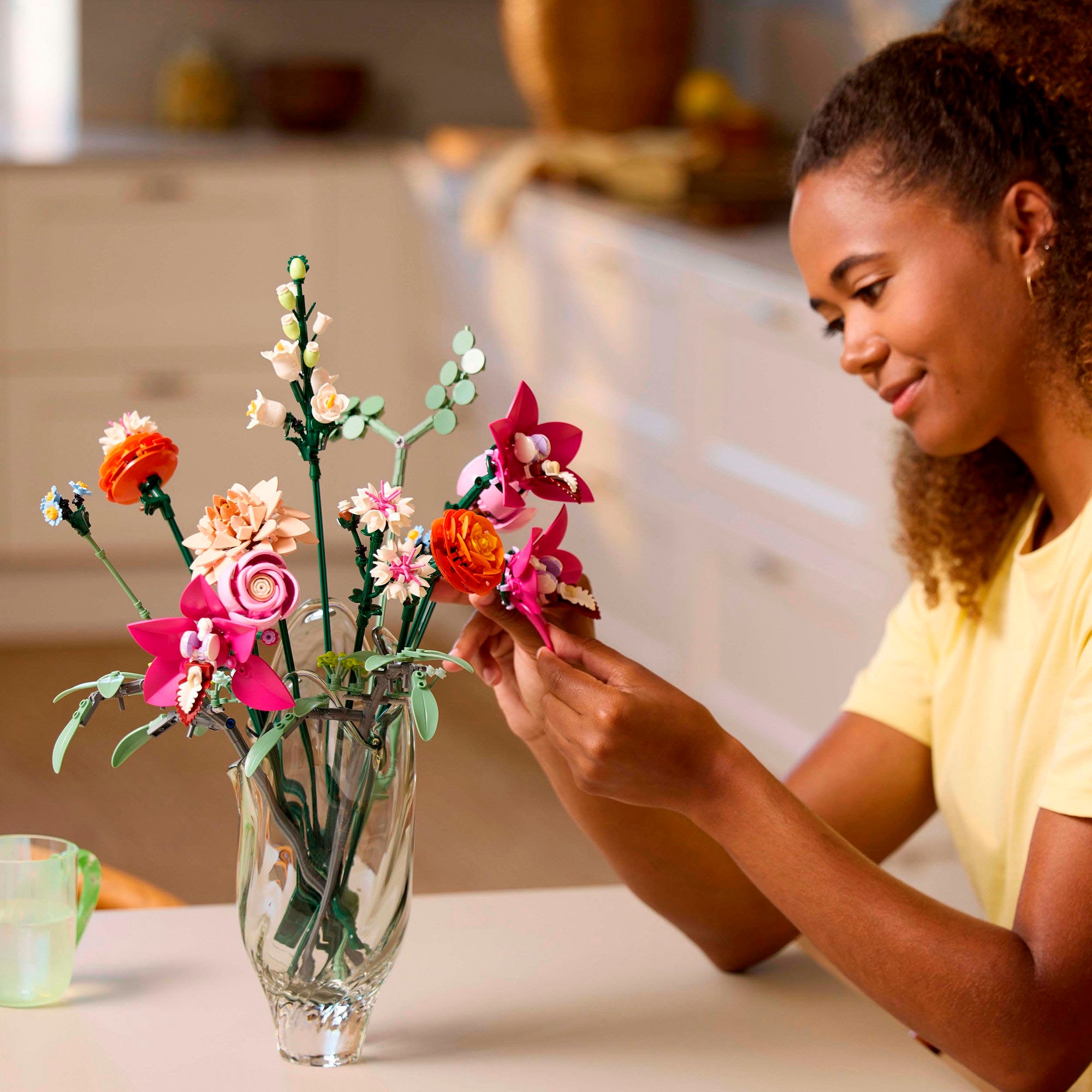 LEGO® Konstruktionsspielsteine »Schöner Rosafarbener Blumenstrauss (10342), LEGO Botanicals« Made in Europe