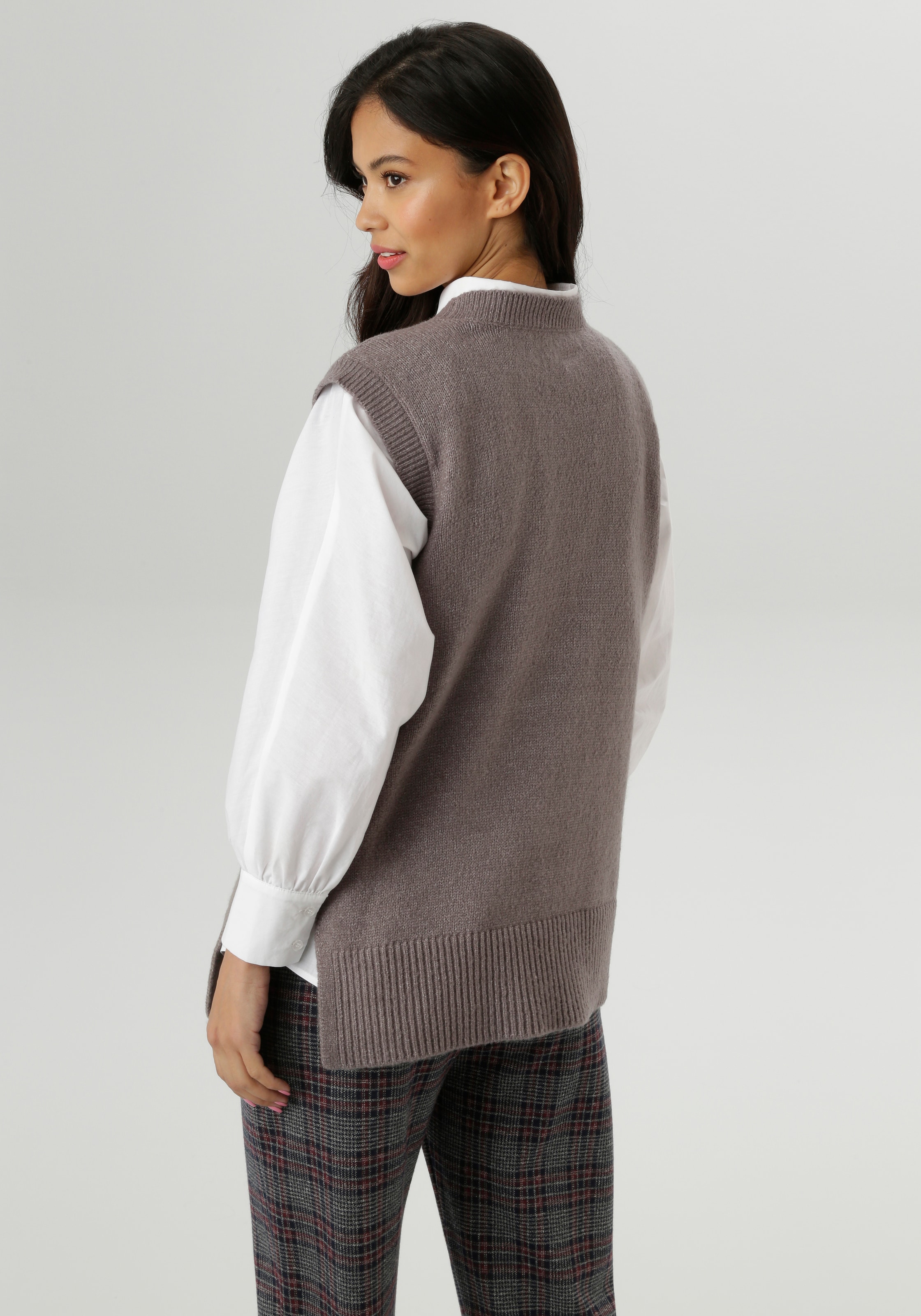 Aniston SELECTED Pullunder im lässig angesagten Style