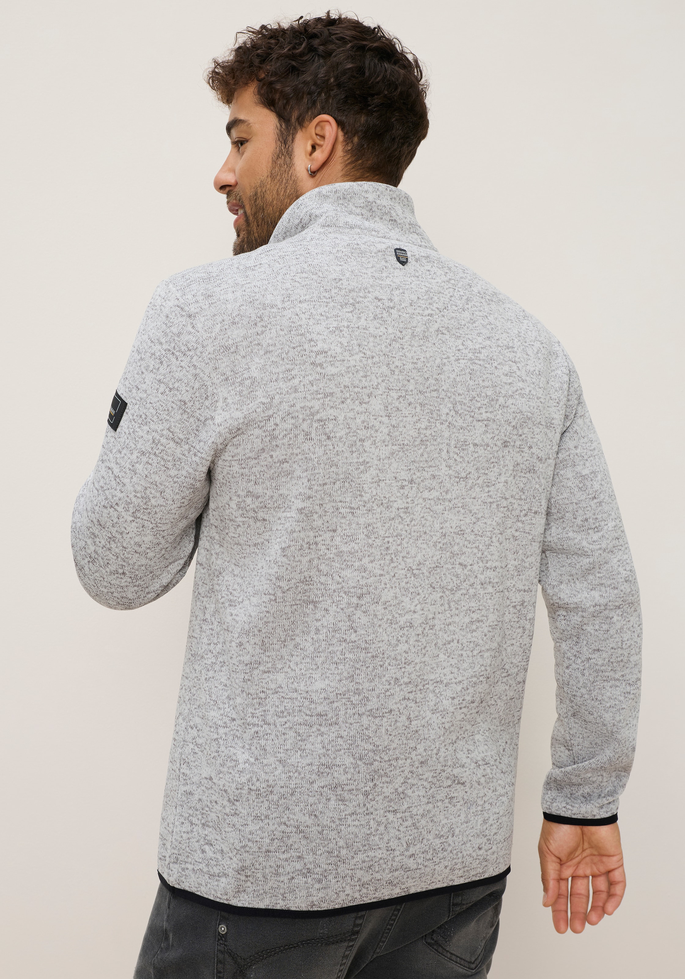 Bruno Banani Pull en polaire , avec col haut fermé et fermeture éclair, également en grandes tailles
