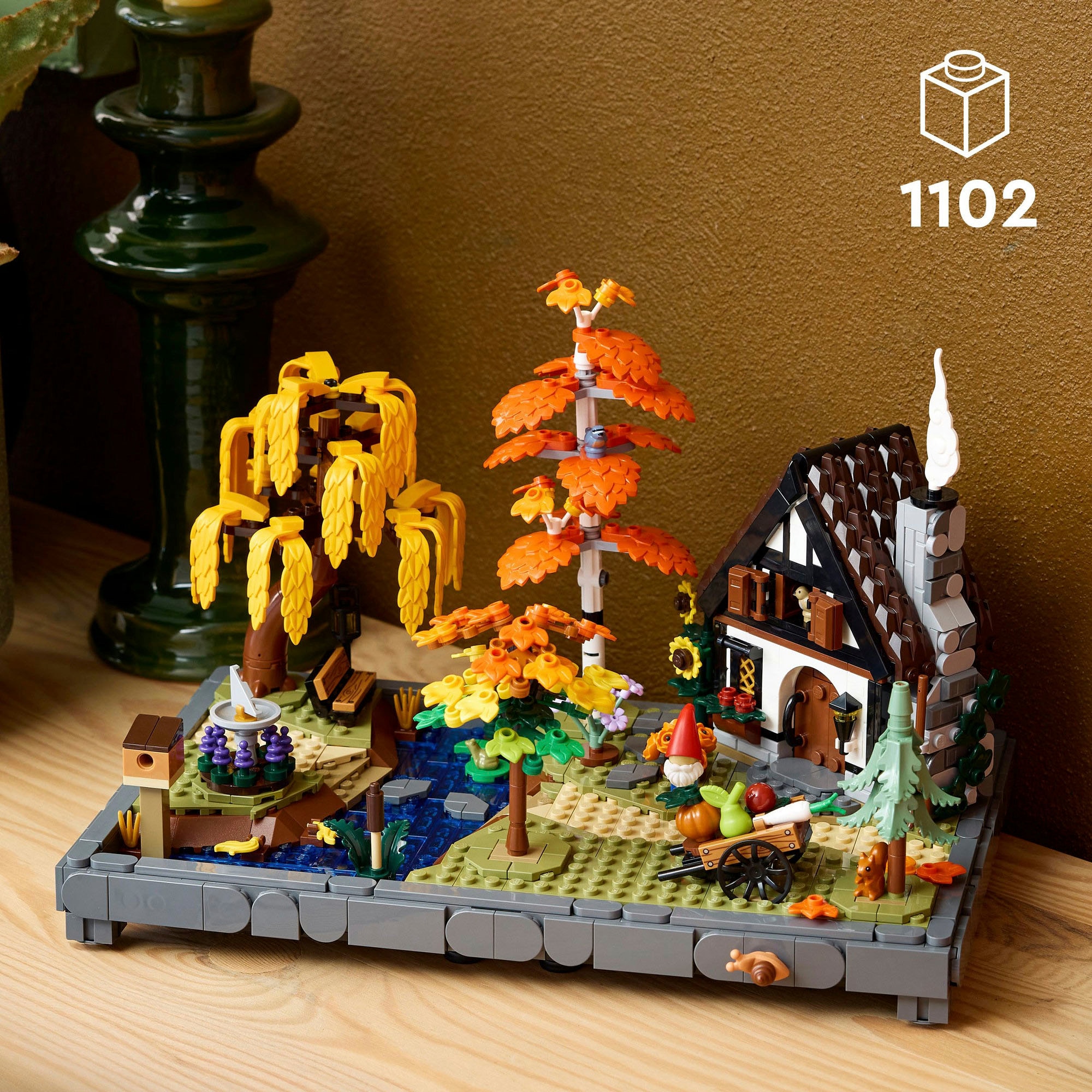 LEGO® Pions de construction »Herbstlicher Landhausgarten (11372), LEGO Icons« Made in Europe
