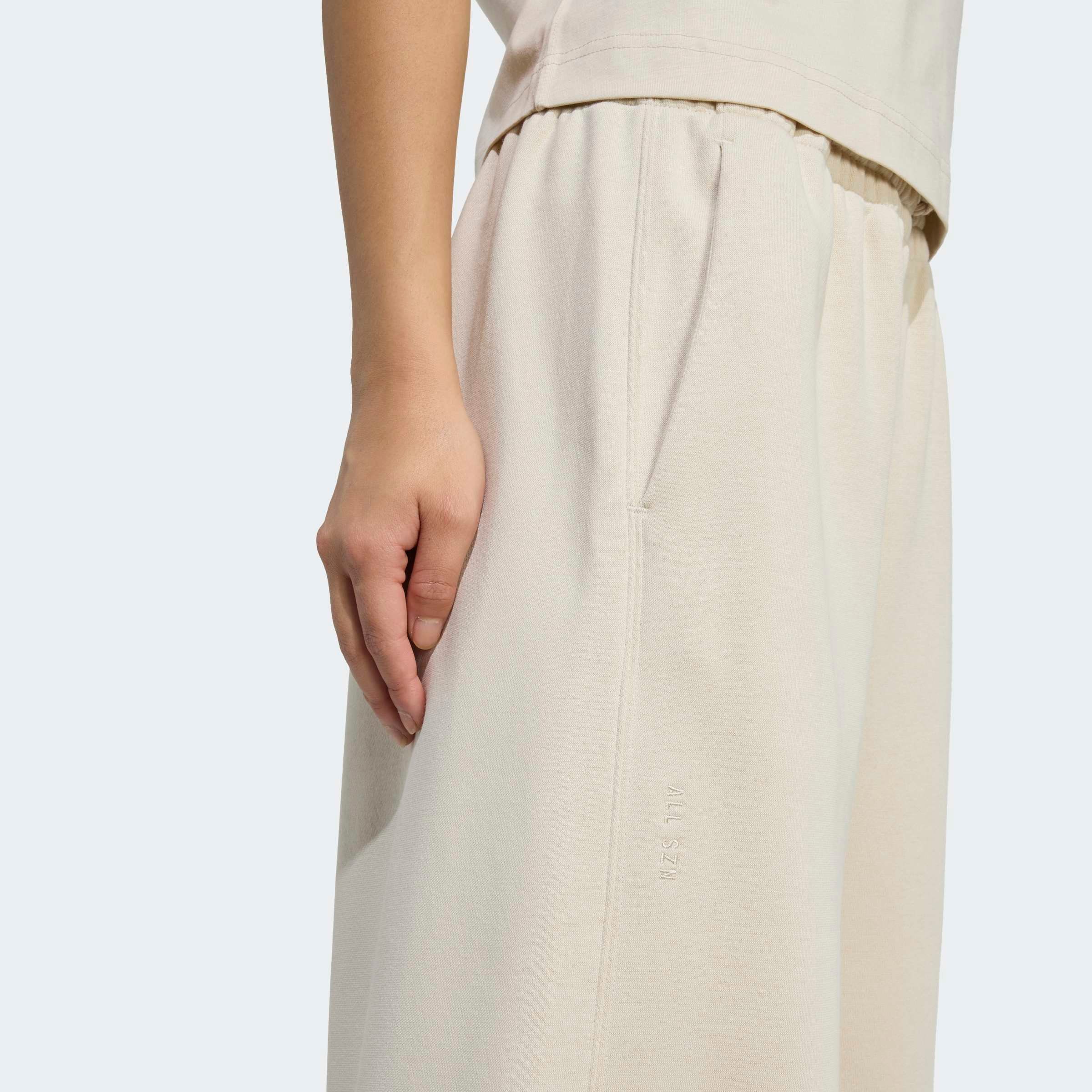 adidas Sportswear Pantalon de sport »ALL SZN LOOSE WIDE-LEG«