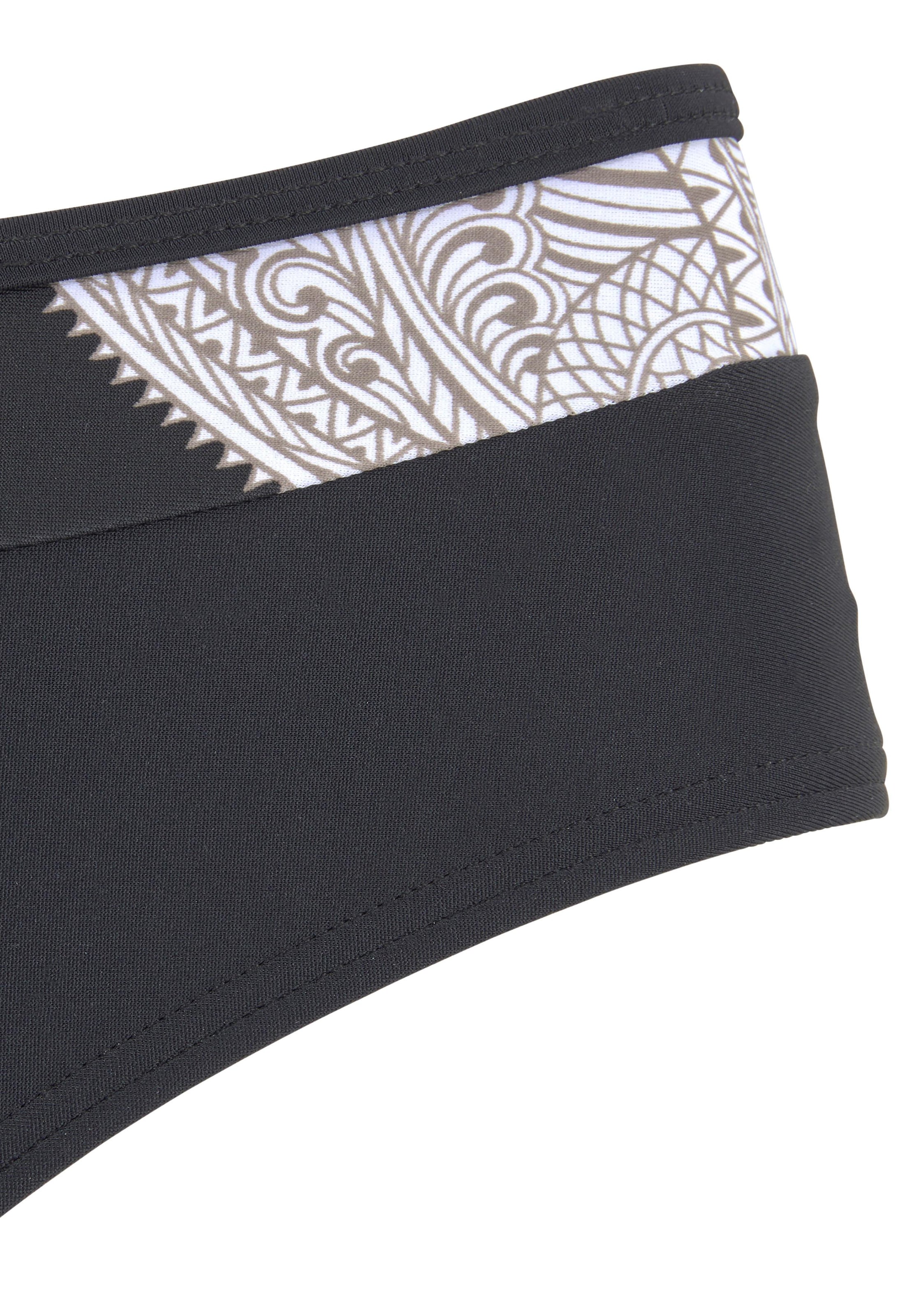 LASCANA Bügel-Bikini seitlich extra höher geschnitten, verstellbare Träger