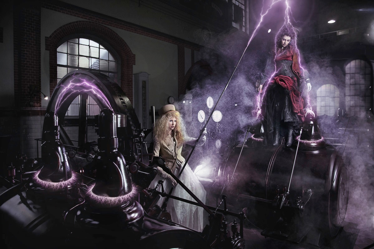 Papermoon Papier peint photo »LABOR-FRAUEN FANTASIE SURREAL TRAUM KUNST MASCHINE XXL«