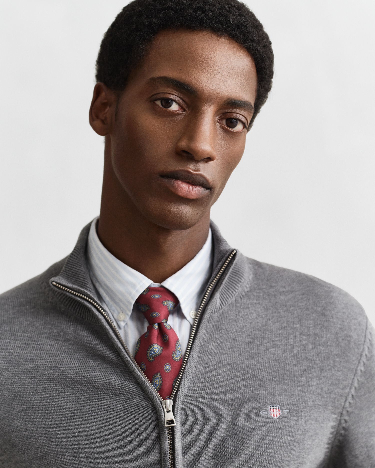 Gant Cardigan »CASUAL COTTON ZIP CARDIGAN« Mit Rippbündchen an Stehkragen, Ärmeln und Saum