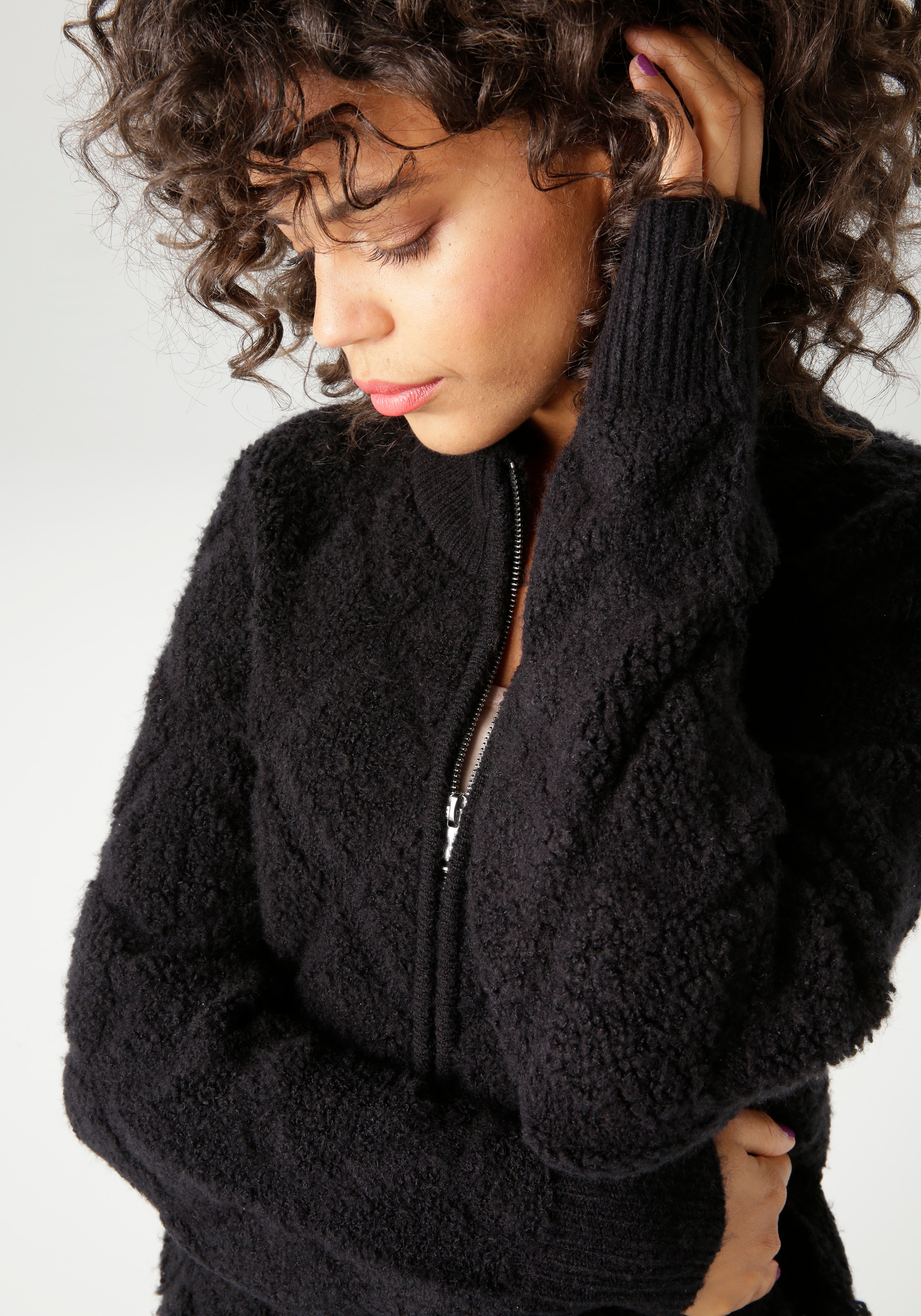 Aniston CASUAL Veste en tricot mit dezentem Rauten-Muster im 3D-Effekt