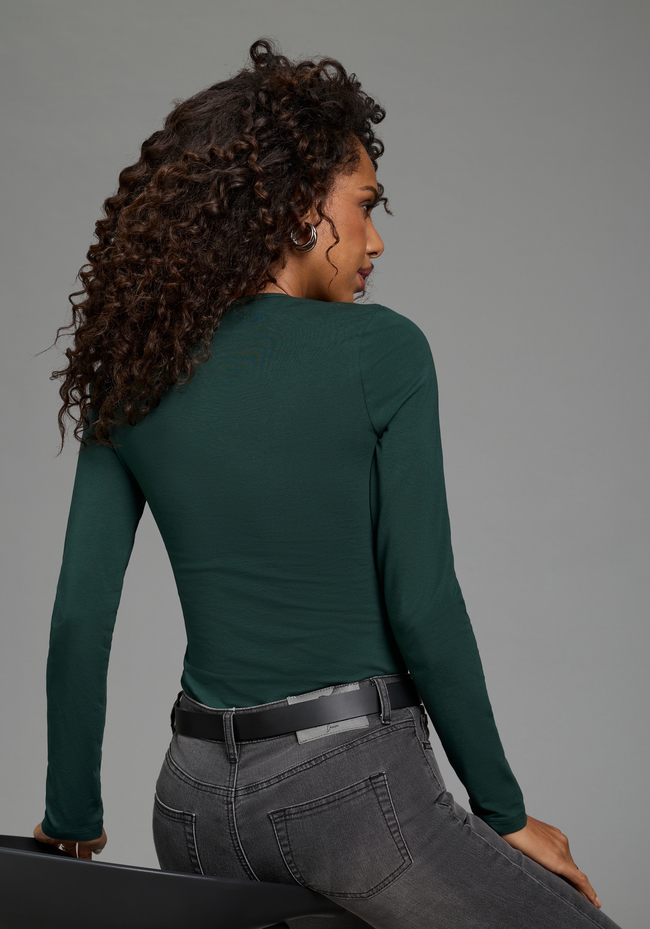 Laura Scott Body à manches longues avec col en V, coupe ajustée, design uni