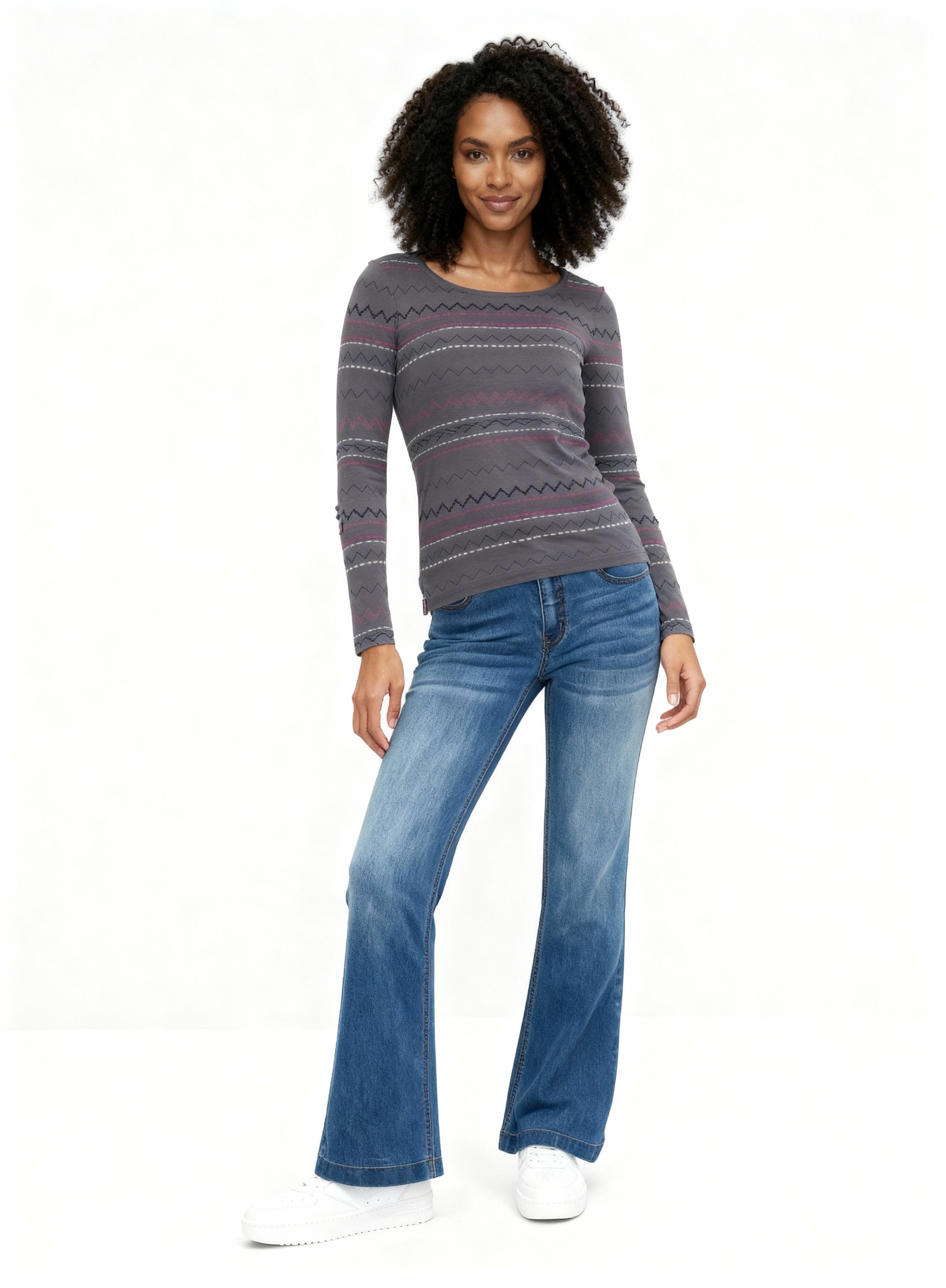 KangaROOS Langarmshirt sehr figurbetonte Passform,  mit Zick-Zack-Muster,  aus 100% Baumwolle