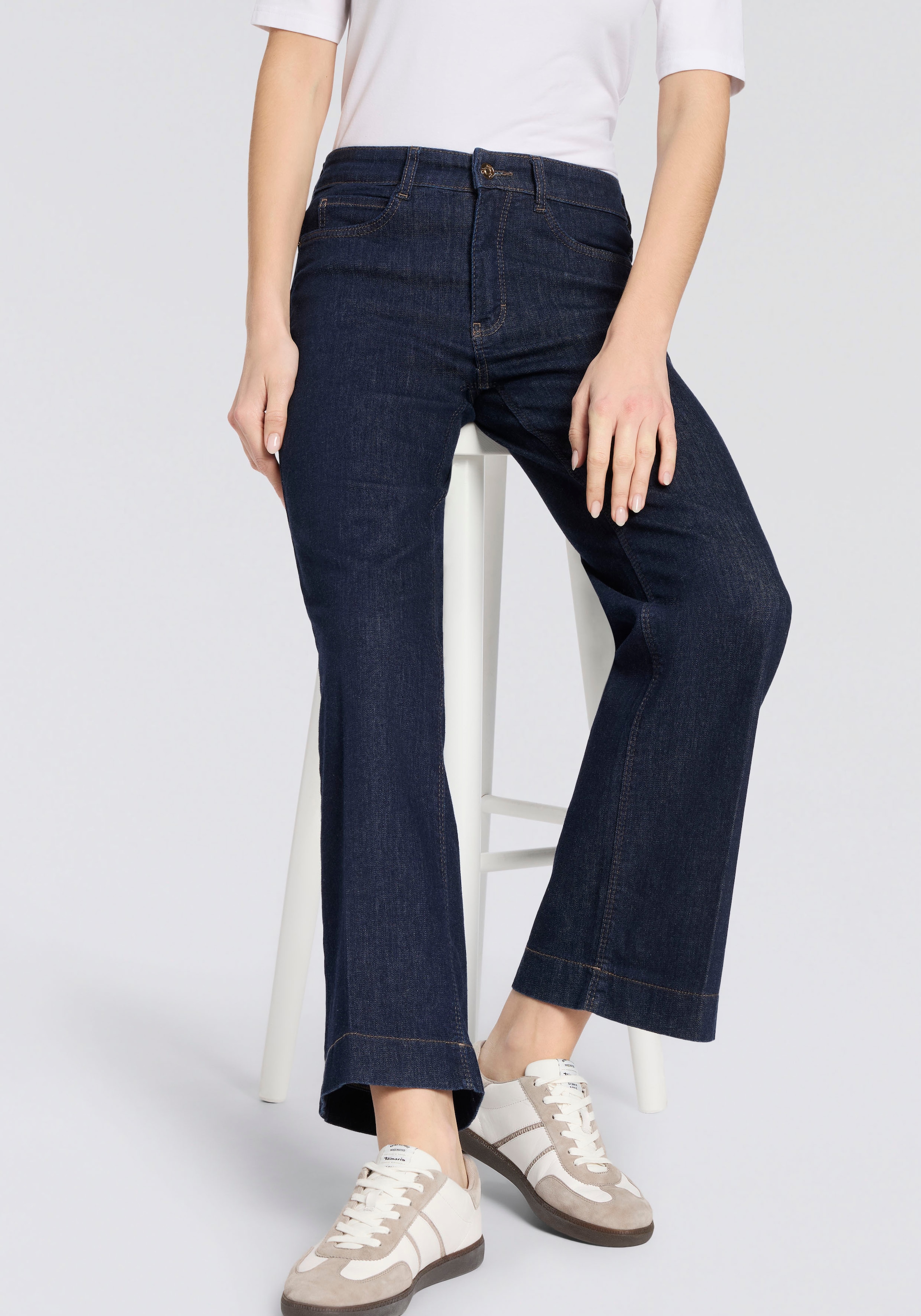 MAC 5-Pocket-Jeans »WIDE star« mit Aufdruck "Star" auf der Gesässtasche, weites Bein