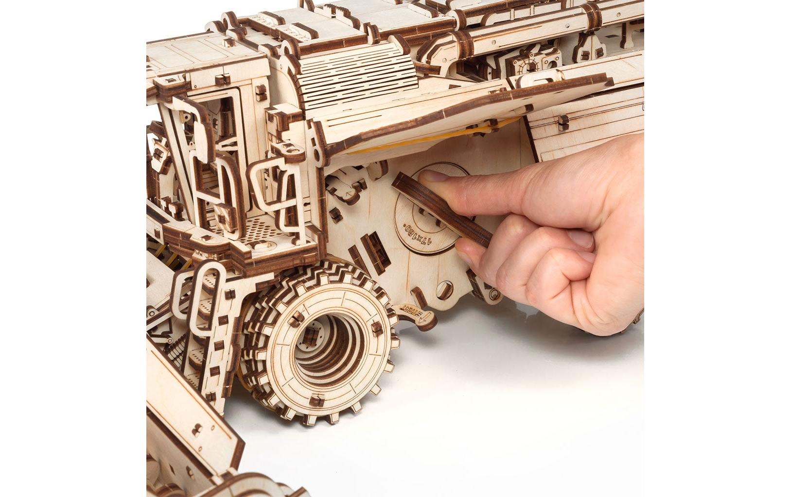   Kit de modèles réduits »Eco-Wood-Art Mähdrescher GH800« 864 cuis tlg.