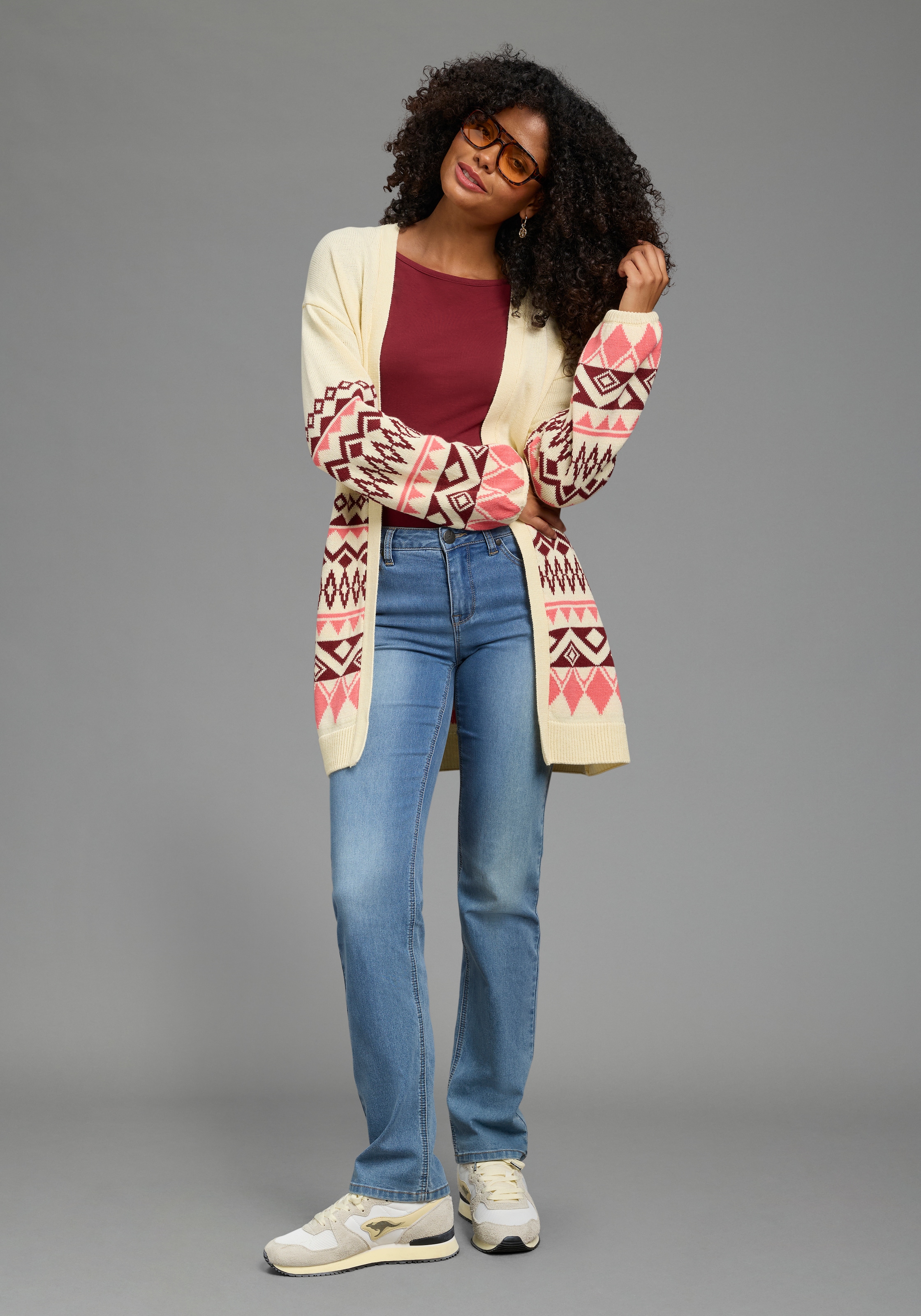 KangaROOS Longstrickjacke lang geschnitten, ohne Verschluss, figurumspielende Passform