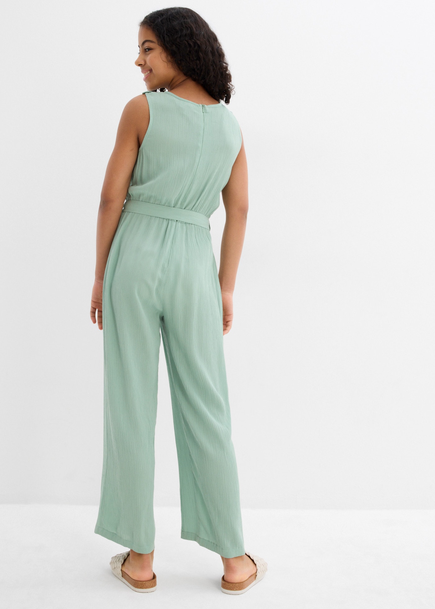 bonprix Jumpsuit fliessender Schnitt, mit V-Ausschnitt und Rüschen, aus Viskose