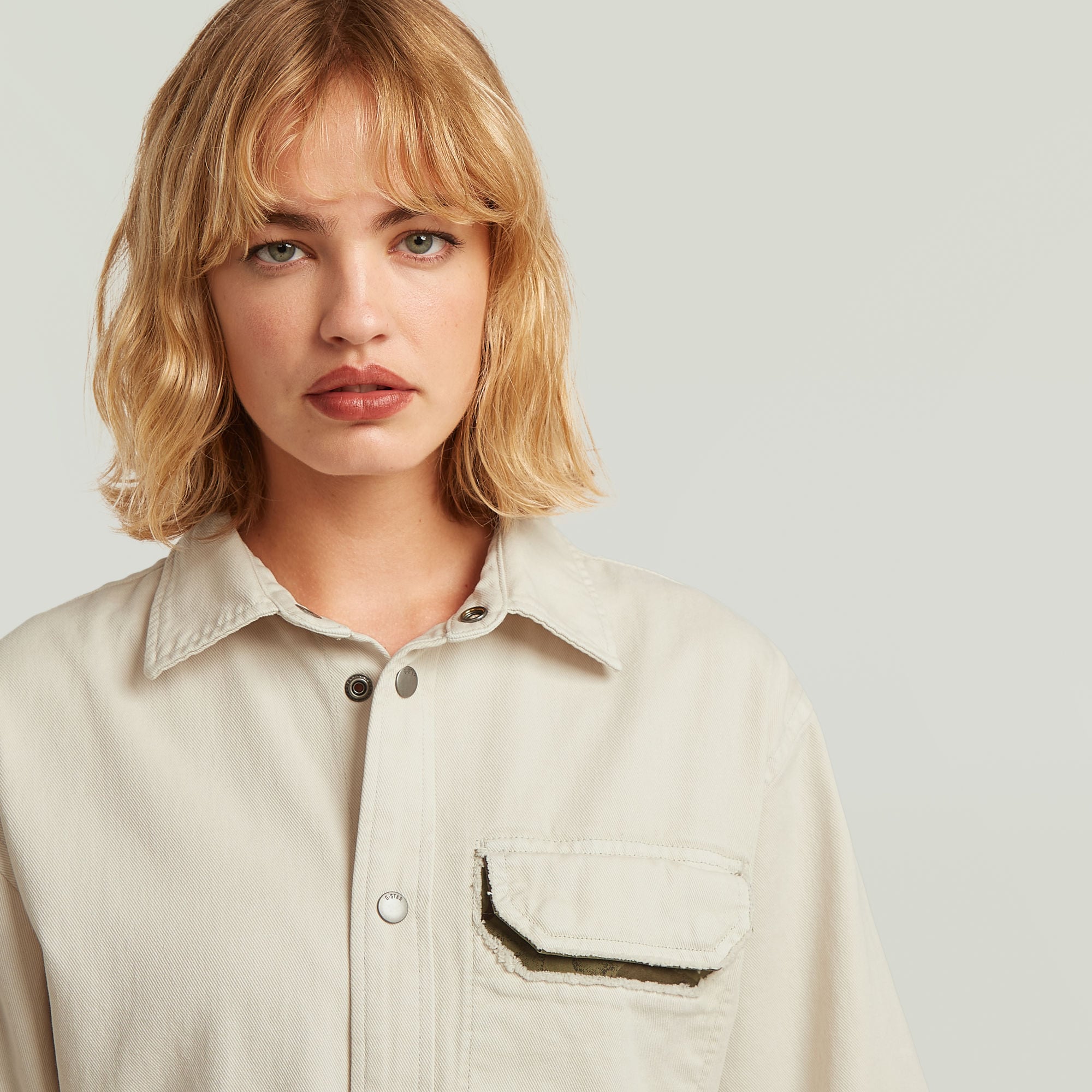 G-STAR Robe chemisier »Belted Army Shirt Dress Short Sleeve Wmn« Poche poitrine mit Bindegürtel für eine taillierte Passform