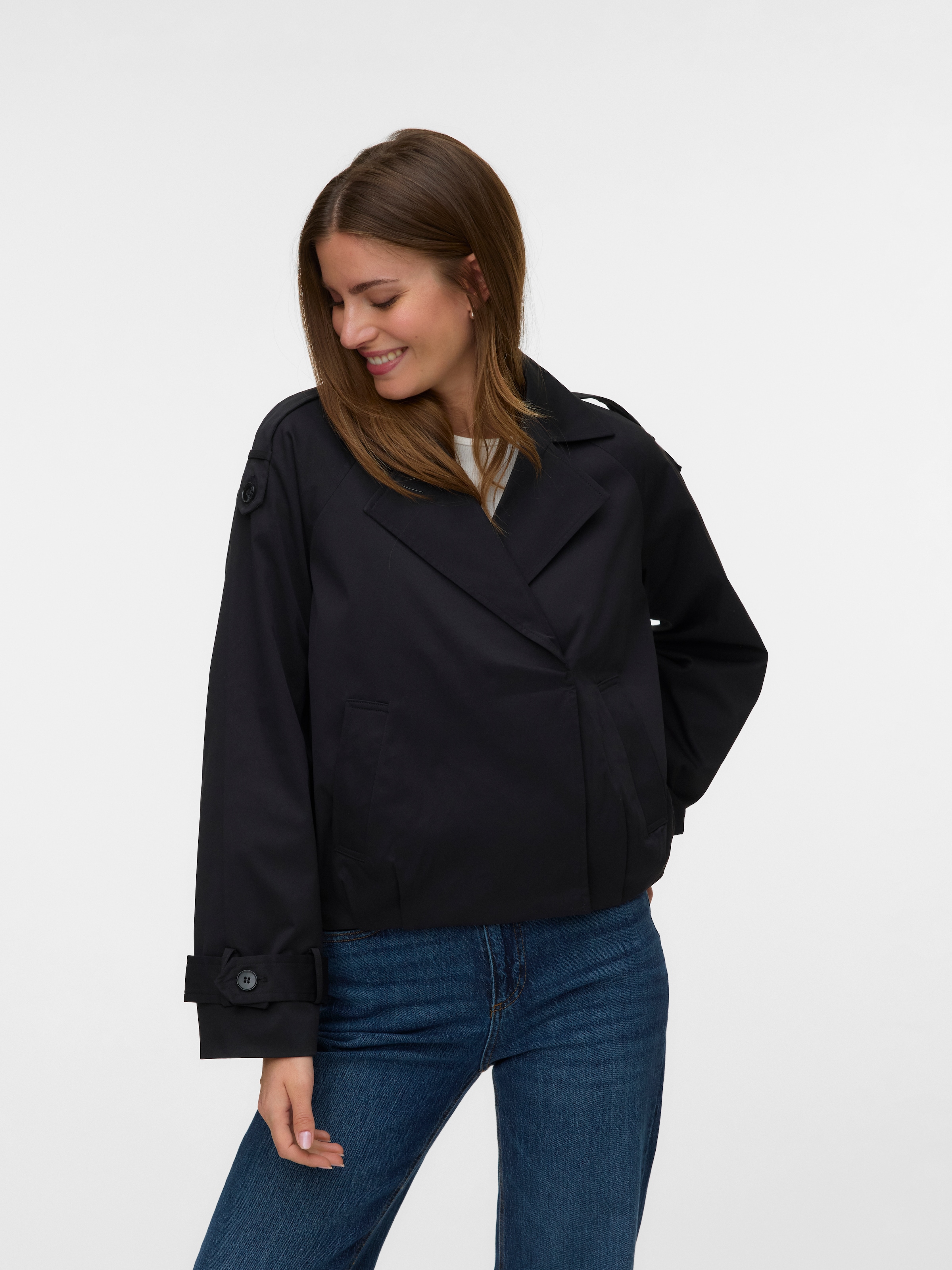 Vero Moda Veste courte »VMCHELSEA MADDY SHORT JACKET« Fibre synthétique, style trench-coat