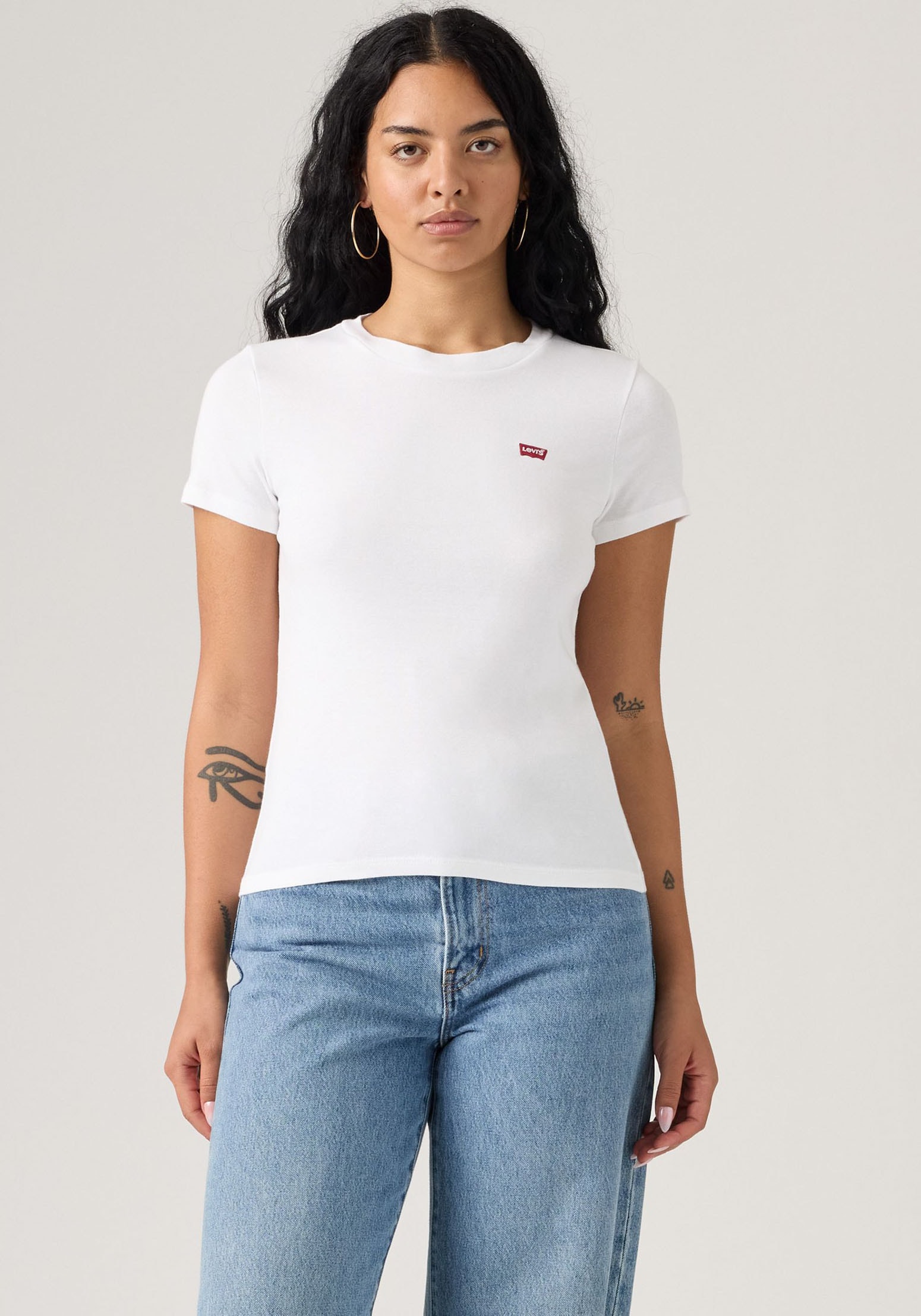 Levi's® T-Shirt »Mini-Logo« Packung, 2 Stk. mit kleiner Markenlogo-Stickerei auf der Brust