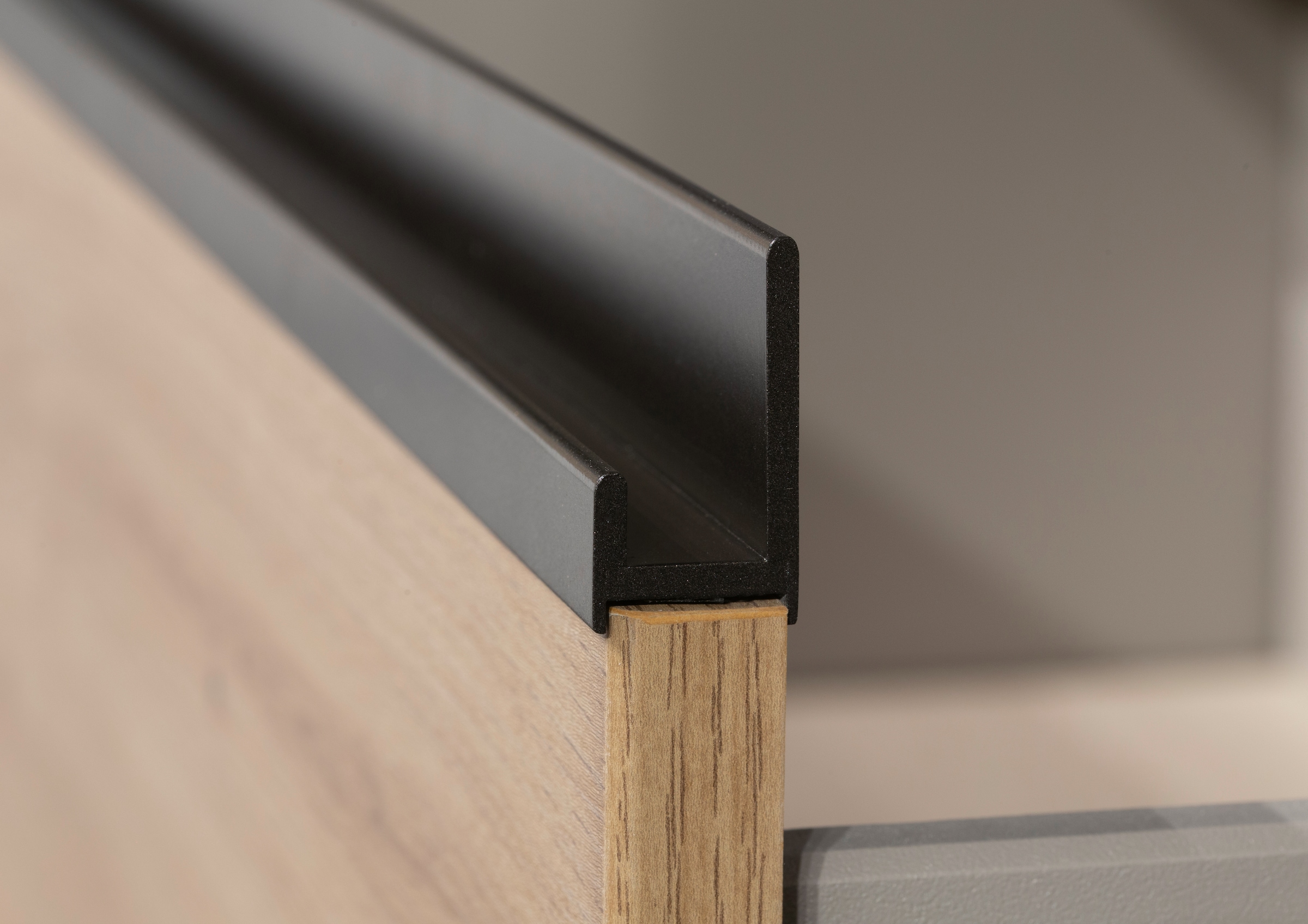 rauch 1100000002199 »Kleiderschrank Schrank Garderobe Wäscheschrank Schlafzimmer JOEL« in 3 verschiedenen Ausstattungen BASIC/CLASSIC/PREMIUM,  mit zwei Schubladen, mit Push-to-Open Funktion MADE IN GERMANY