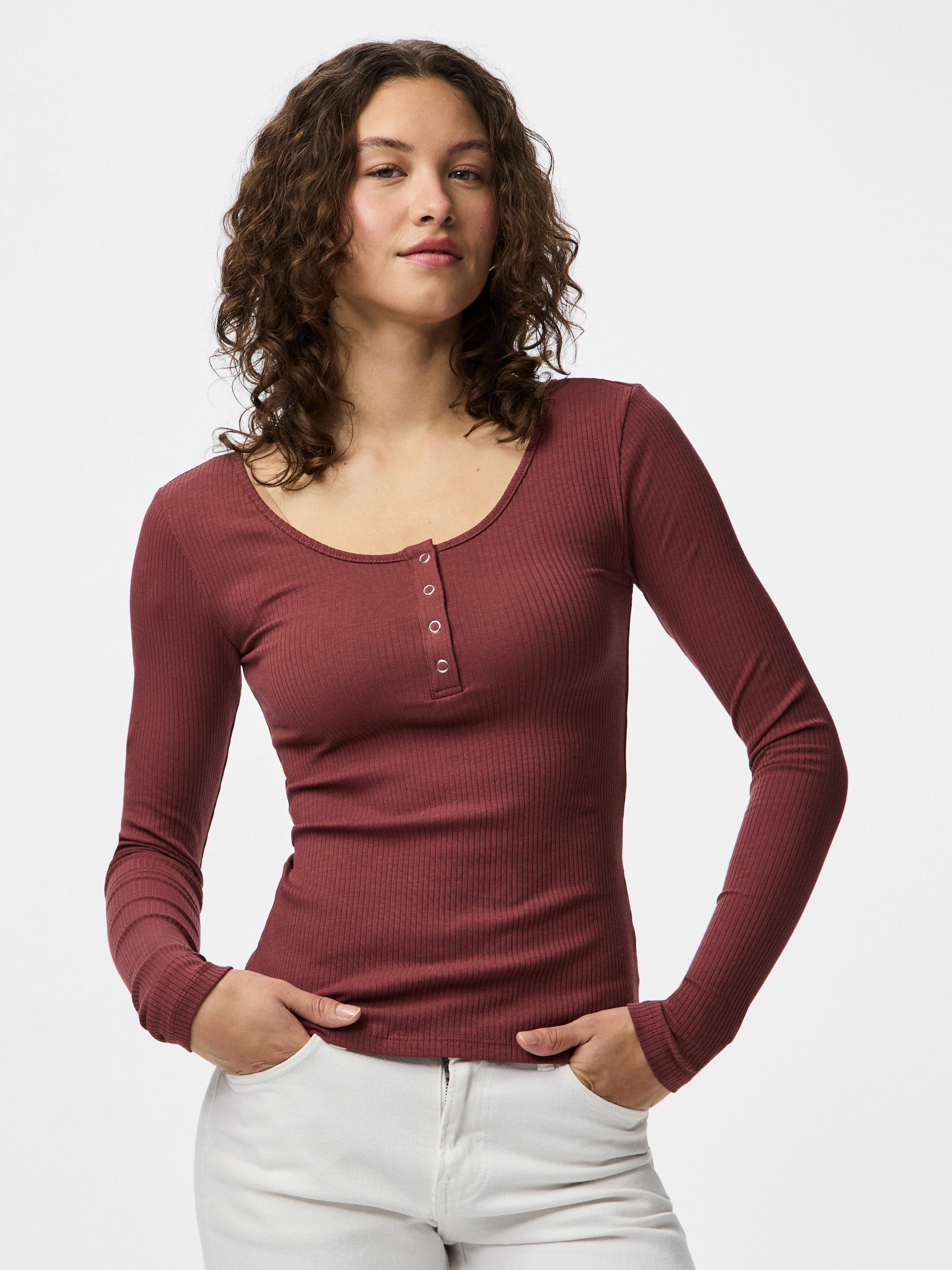 pieces Langarmshirt »PCKITTE LS TOP NOOS BC« Baumwollmischung, slim fit