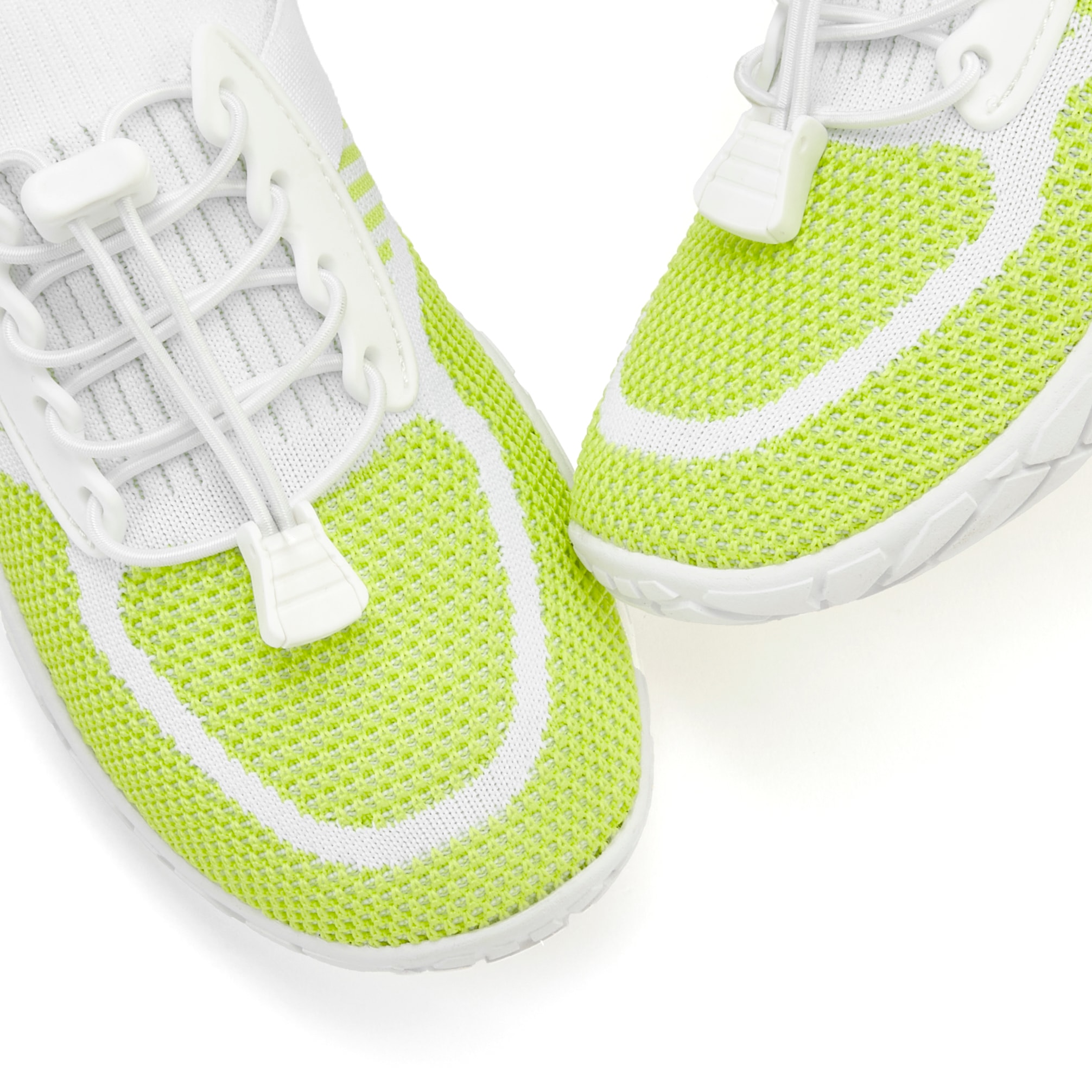LASCANA Sneaker »Slip-On-Sneaker, Sommer Sneaker,«  Freizeitschuh, Halbschuh superleicht, flache flexible Sohle VEGAN