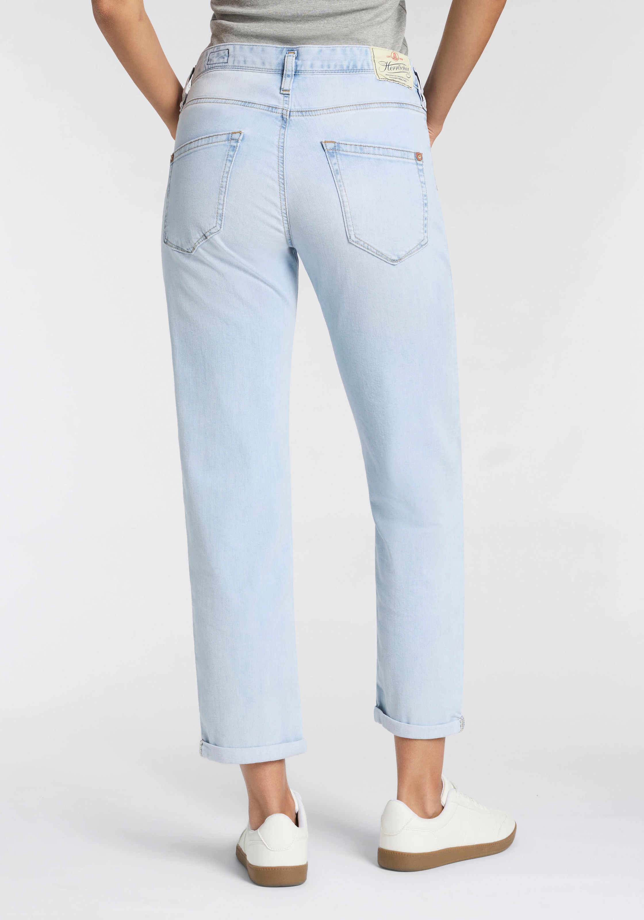 Herrlicher Jeans boyfriend »Shyra Tap Denim Light« im Straight Fit, mit Knopfleiste