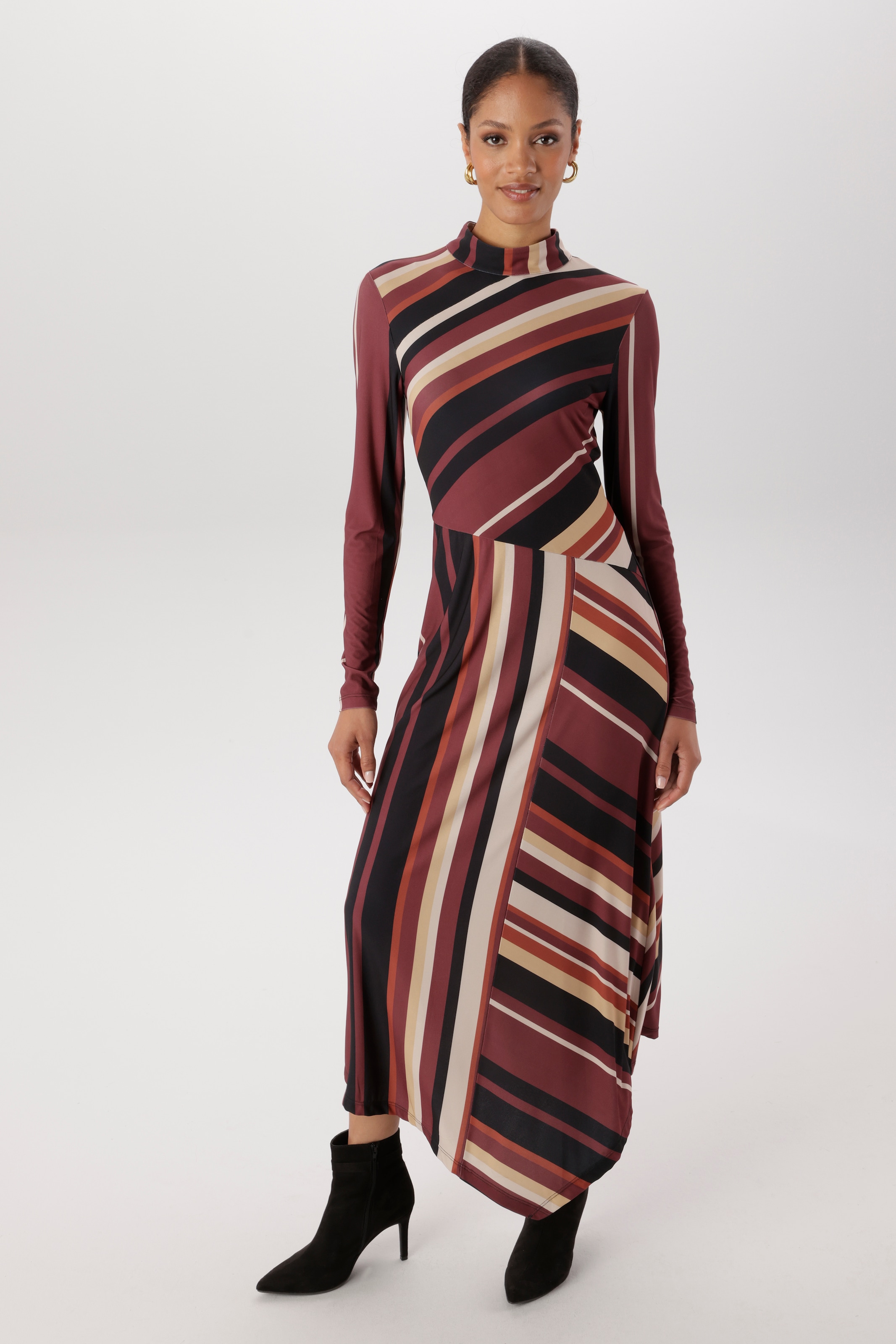 Aniston SELECTED Robe midi Fermeture au dos avec deux boutons au col - NOUVELLE COLLECTION