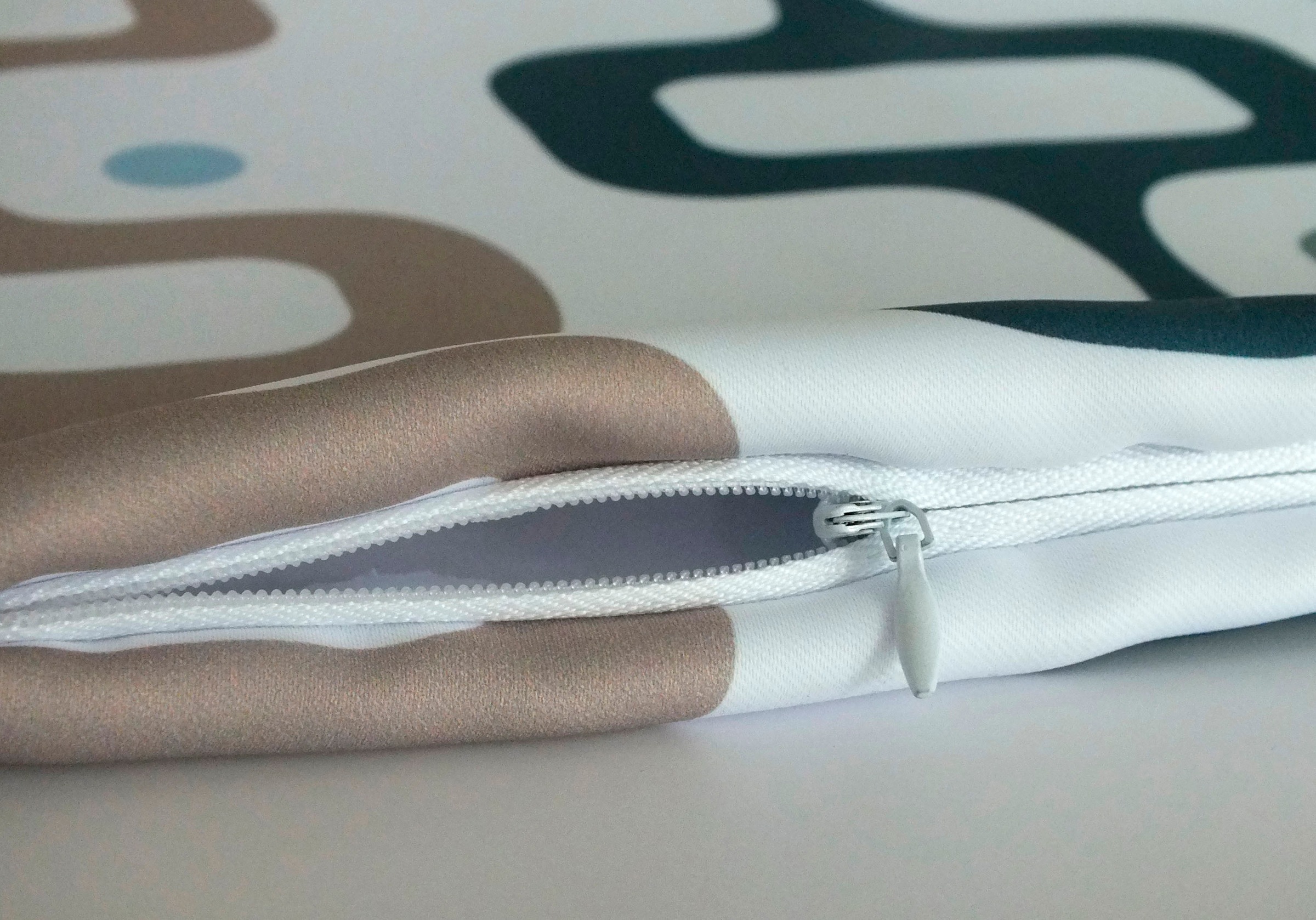 queence Dekokissen »Camilla« Kissenhülle,Blumen,Pflanzen,Tannenzapfen,Naturmotiv,Botanisch