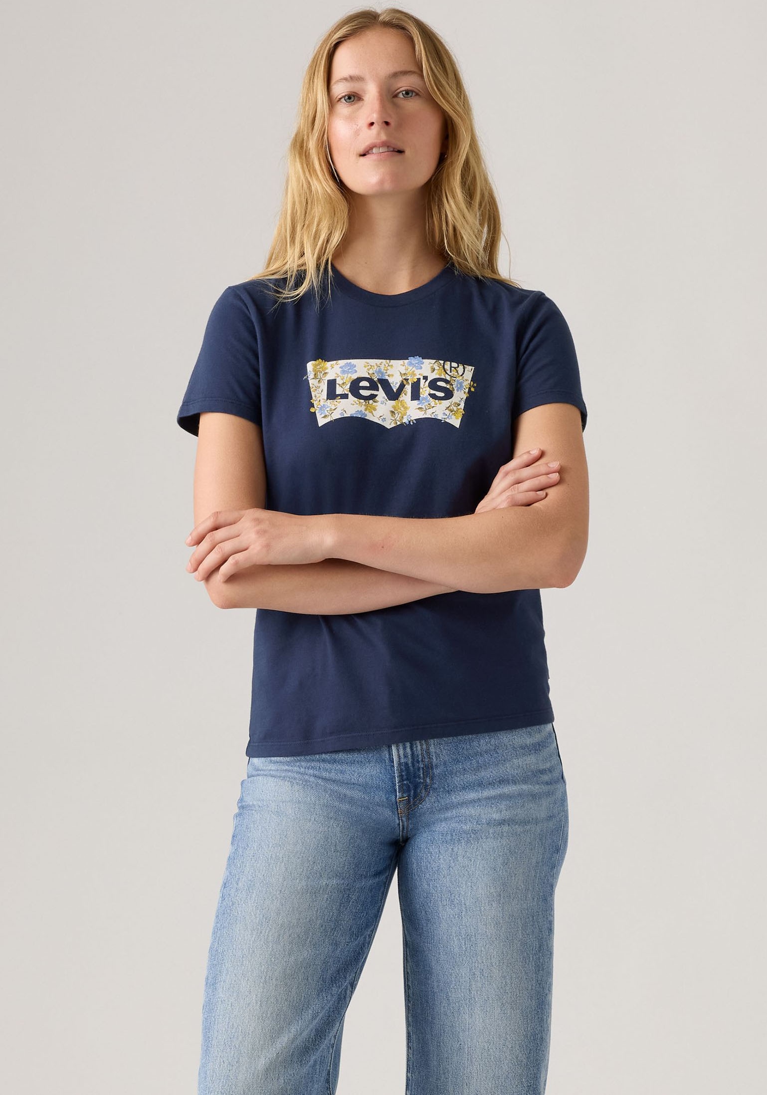 Levi's® T-Shirt »LSE THE PERFECT TEE« mit Logodruck